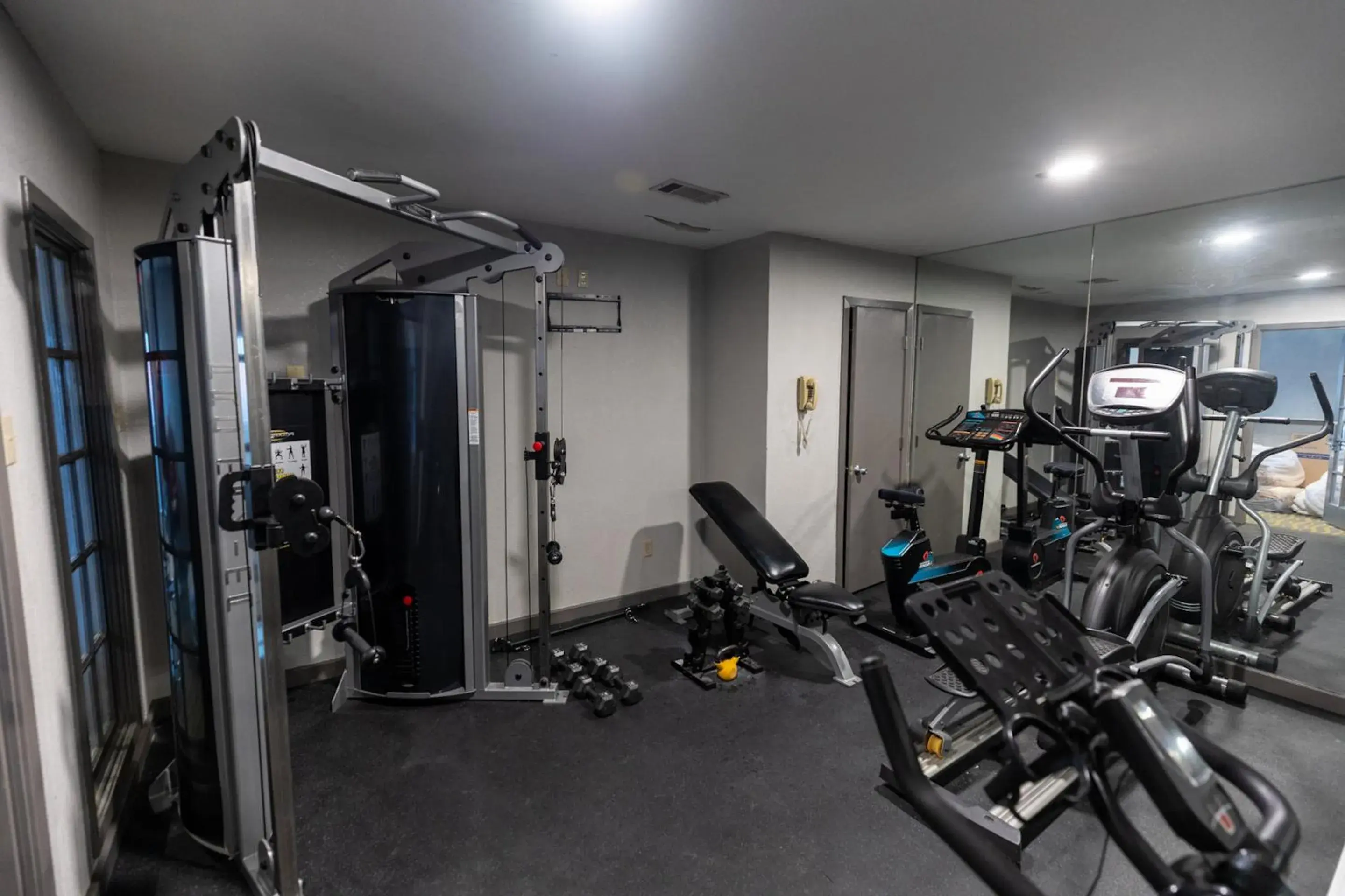 Fitness centre/facilities, Fitness Center/Facilities in Red Roof Inn & Suites Irving - DFW Airport South