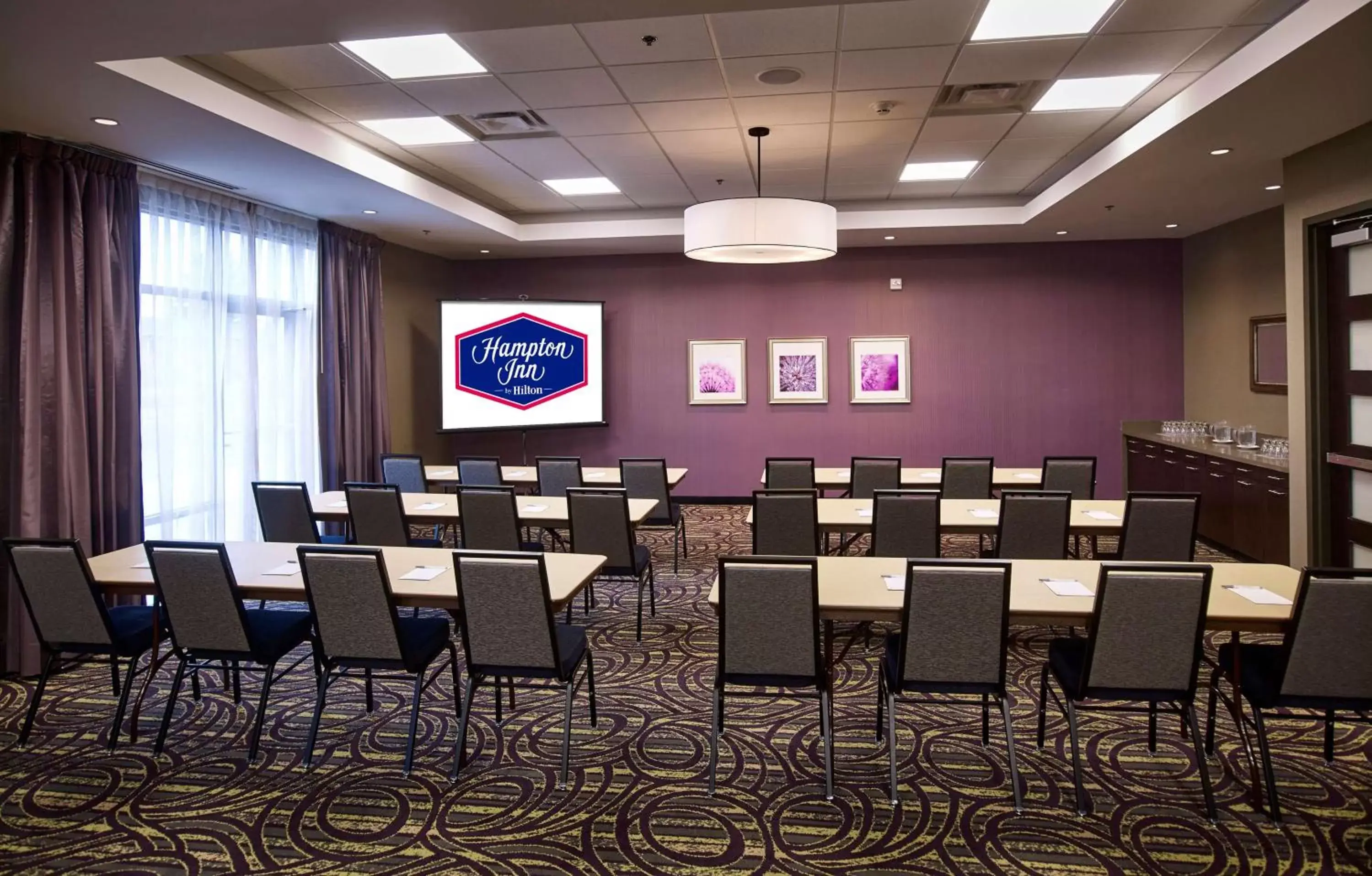 Meeting/conference room in Hampton Inn by Hilton Timmins