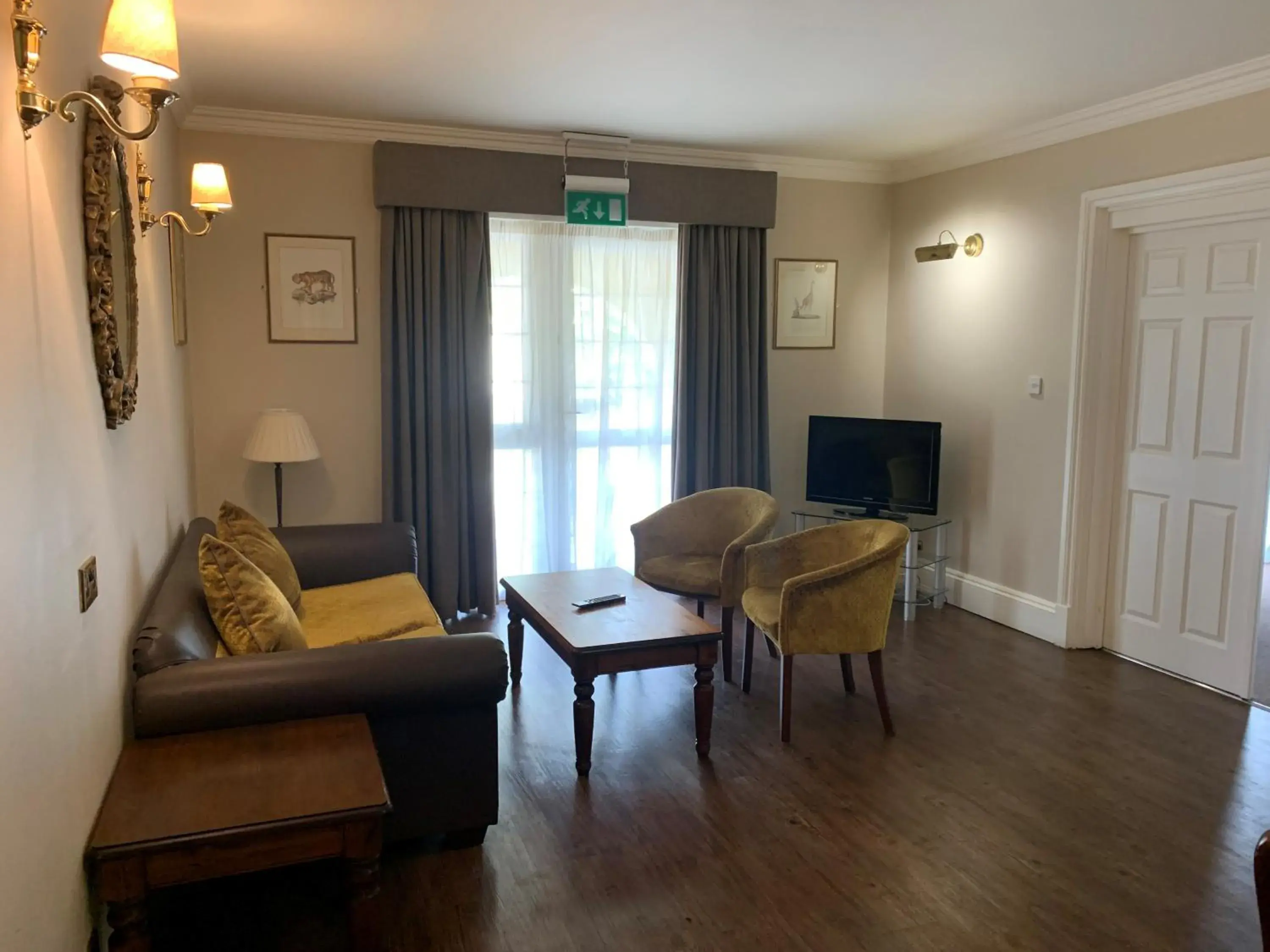 Seating Area in New House Country Hotel