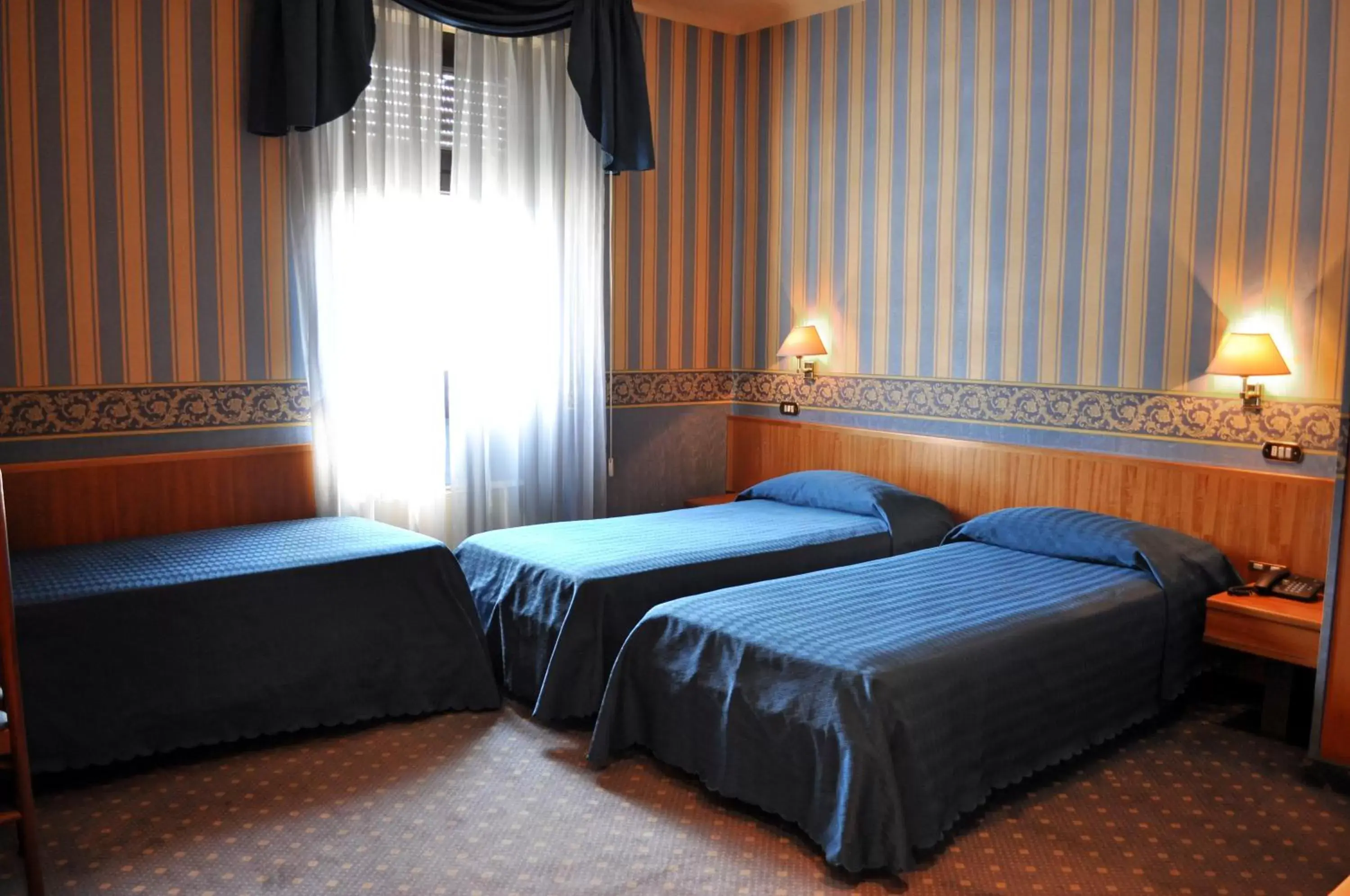Photo of the whole room, Bed in Hotel Garda