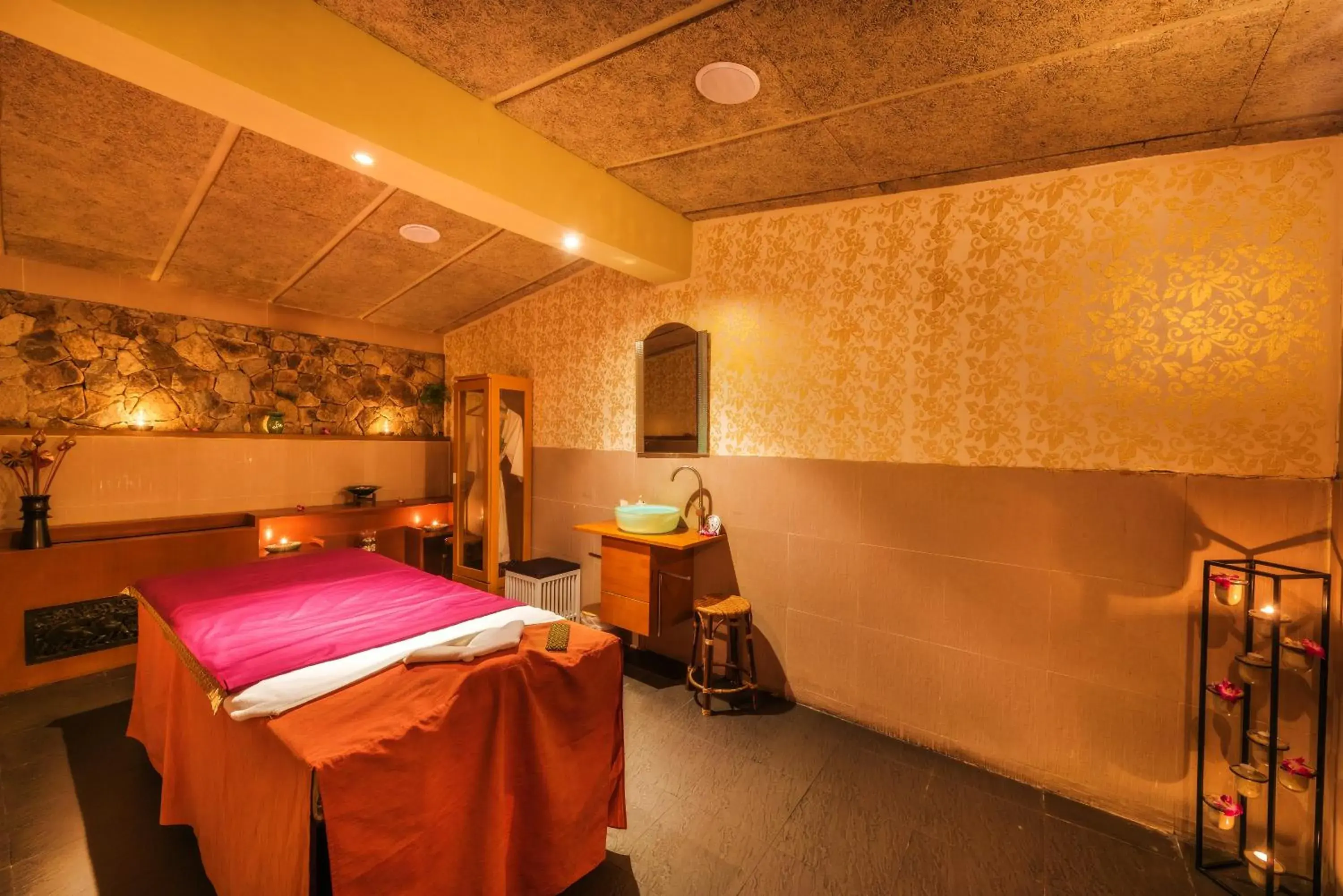 Spa and wellness centre/facilities, Bed in Andaman White Beach Resort - SHA Plus Spa and wellness centre/facilities, Bed in Andaman White Beach Resort - SHA Plus