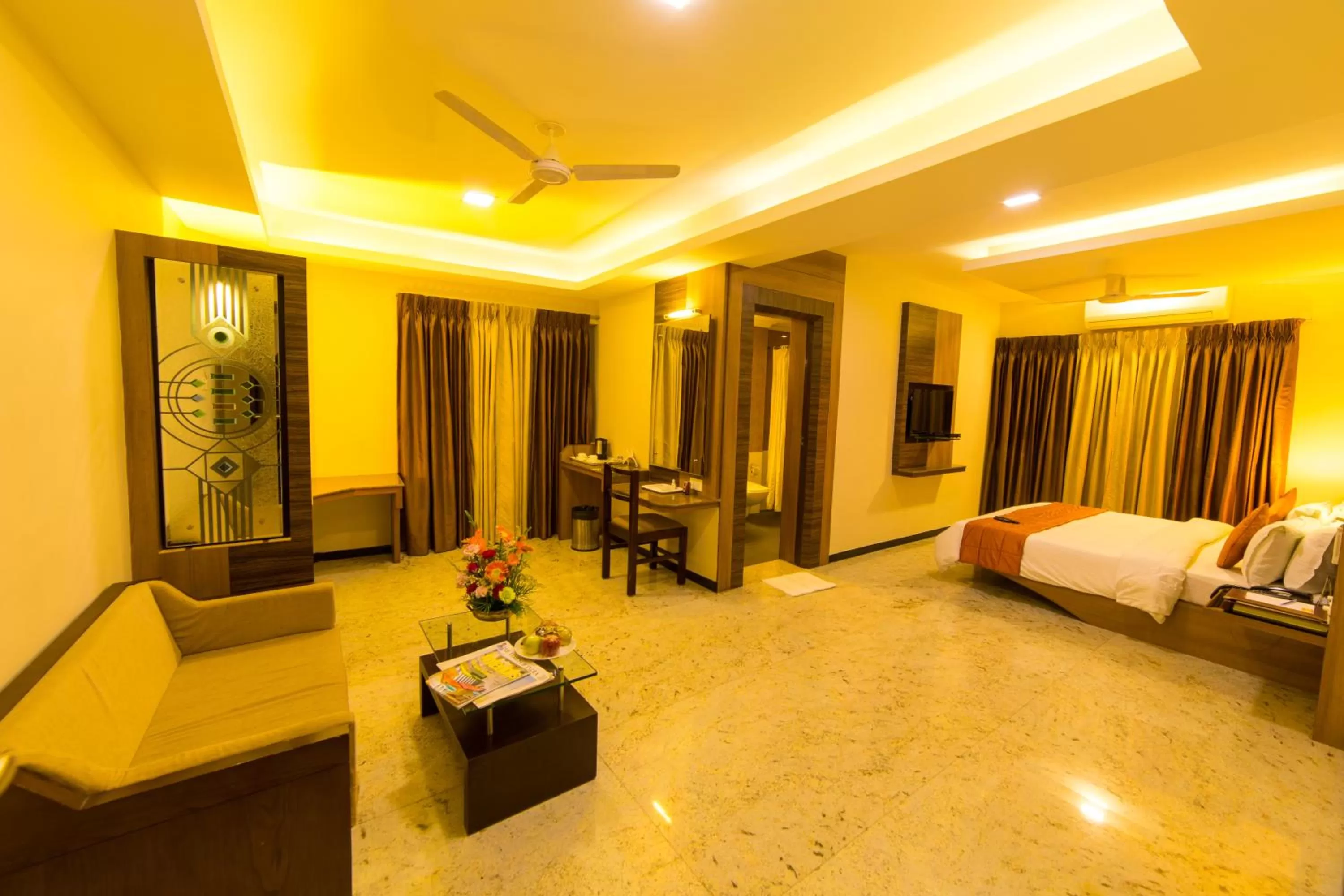 Bed in The Madurai Residency