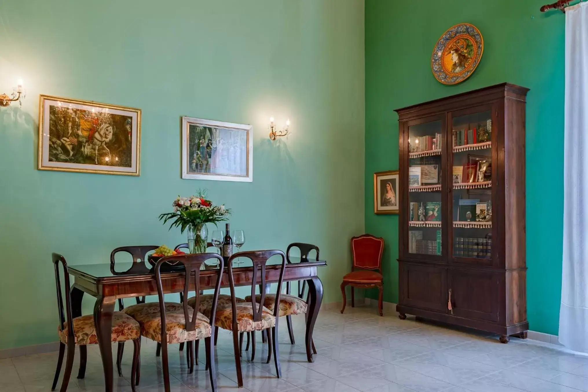 Living room, Dining Area in B&B TOMMASO FAZELLO SCIACCA Residenza artistica