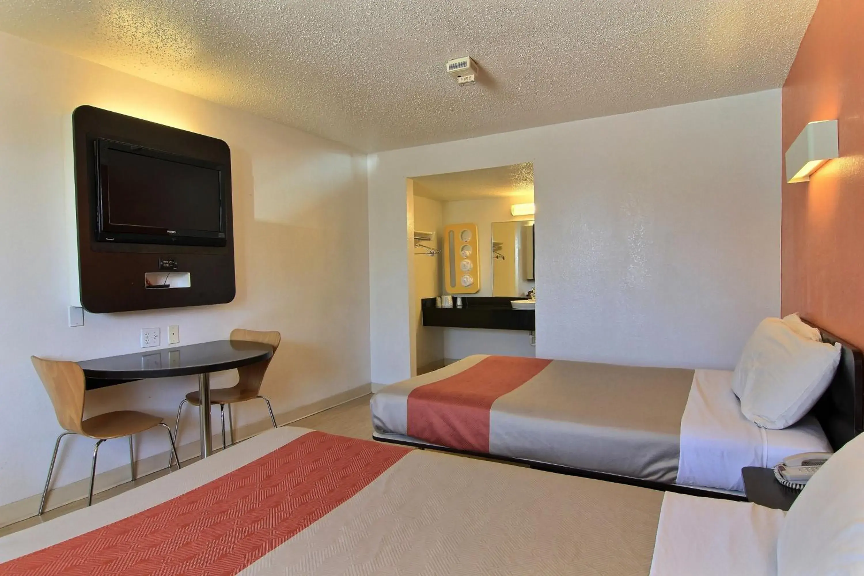 Bedroom, Bed in Motel 6-Austin, TX