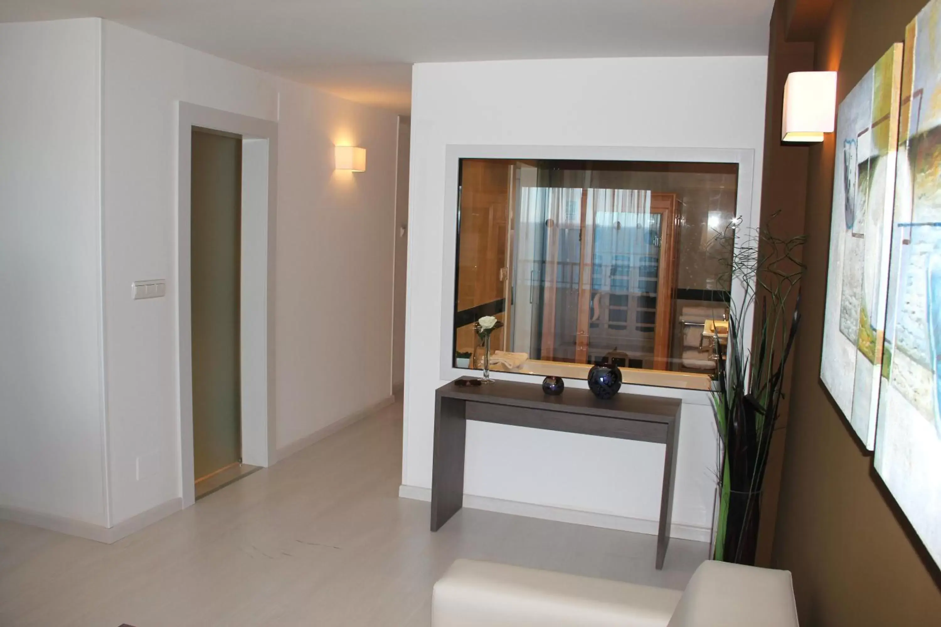 Photo of the whole room, Kitchen/Kitchenette in Hotel Playas de Torrevieja