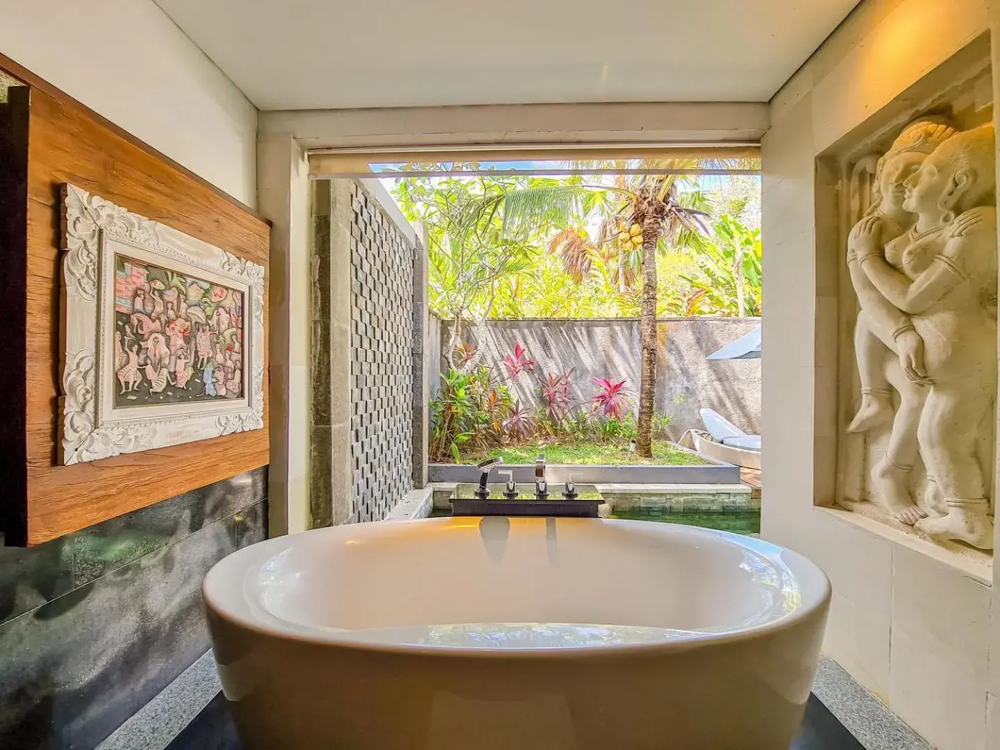 Bathroom in The Leaf Jimbaran Luxury Villas