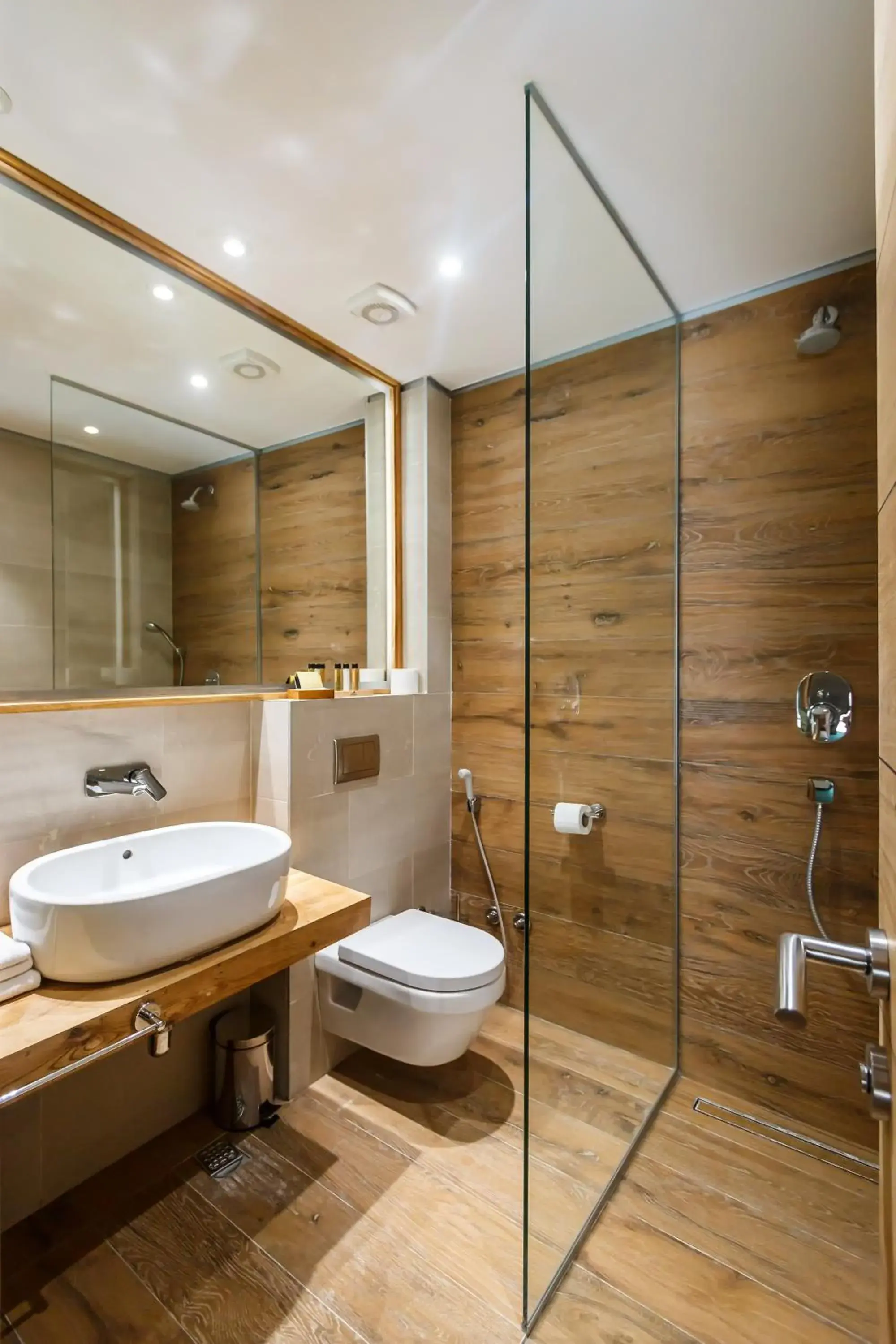 Shower, Bathroom in Pino Nature Hotel