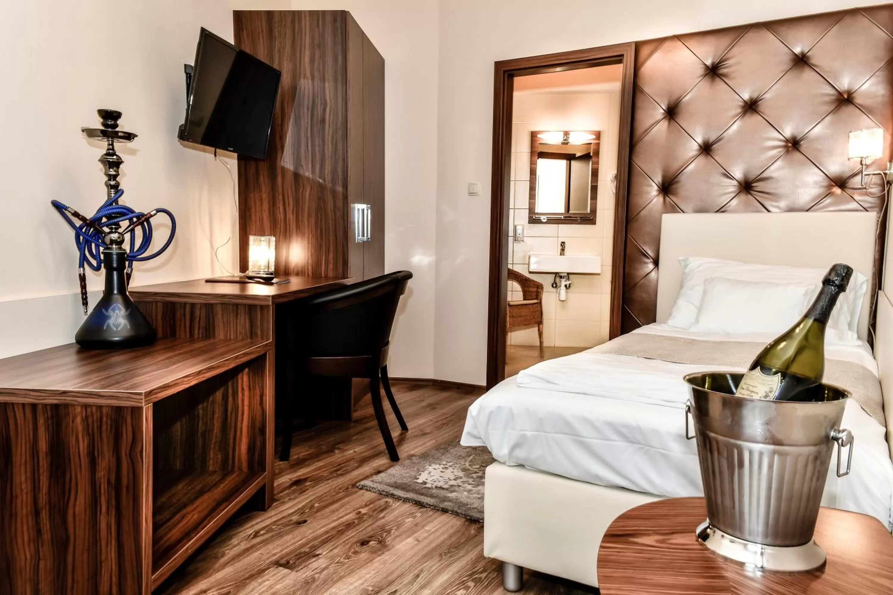 Photo of the whole room, Bed in Simbad Hotel & Bar Superior