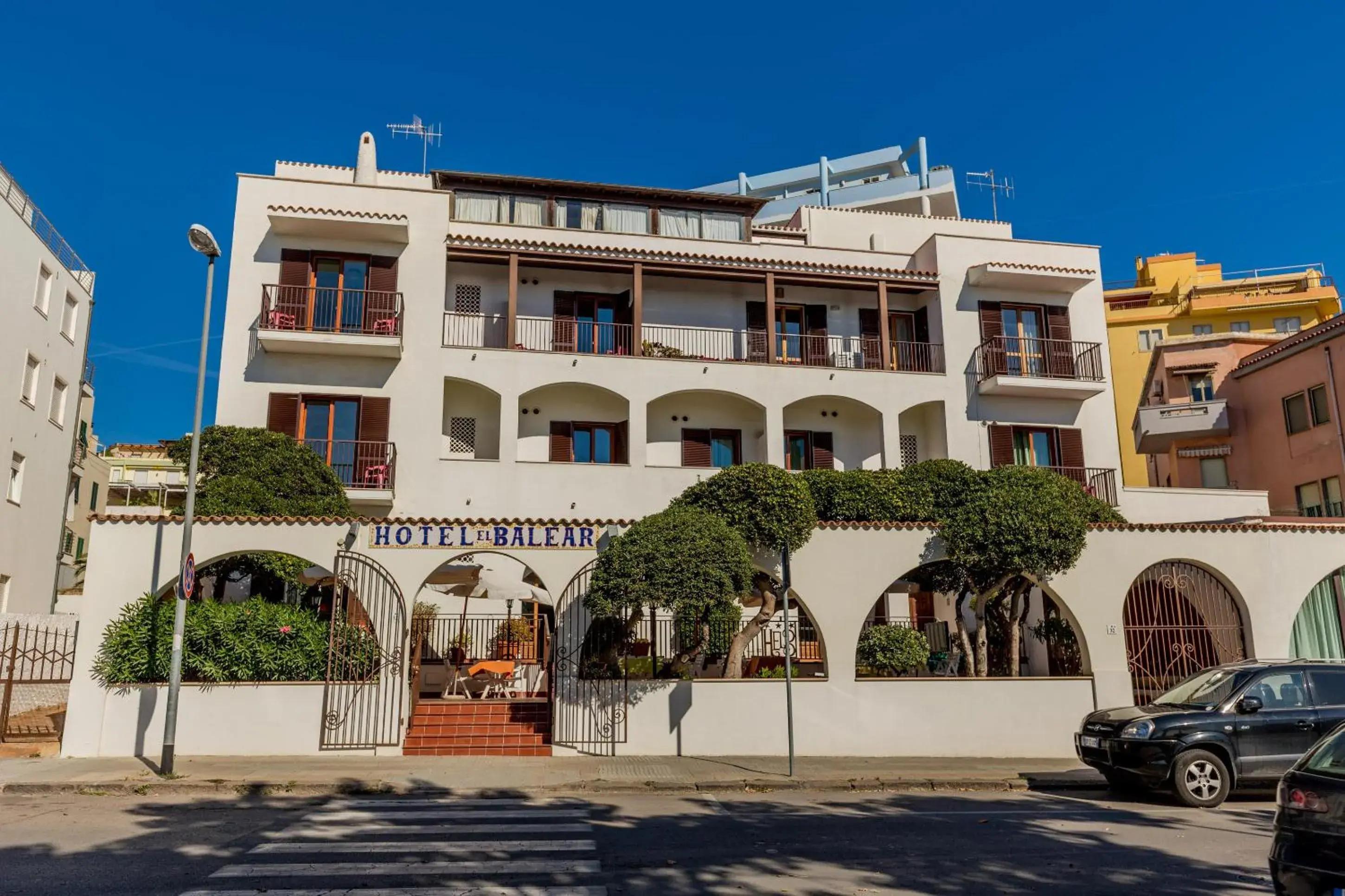 Facade/entrance, Property Building in Hotel El Balear