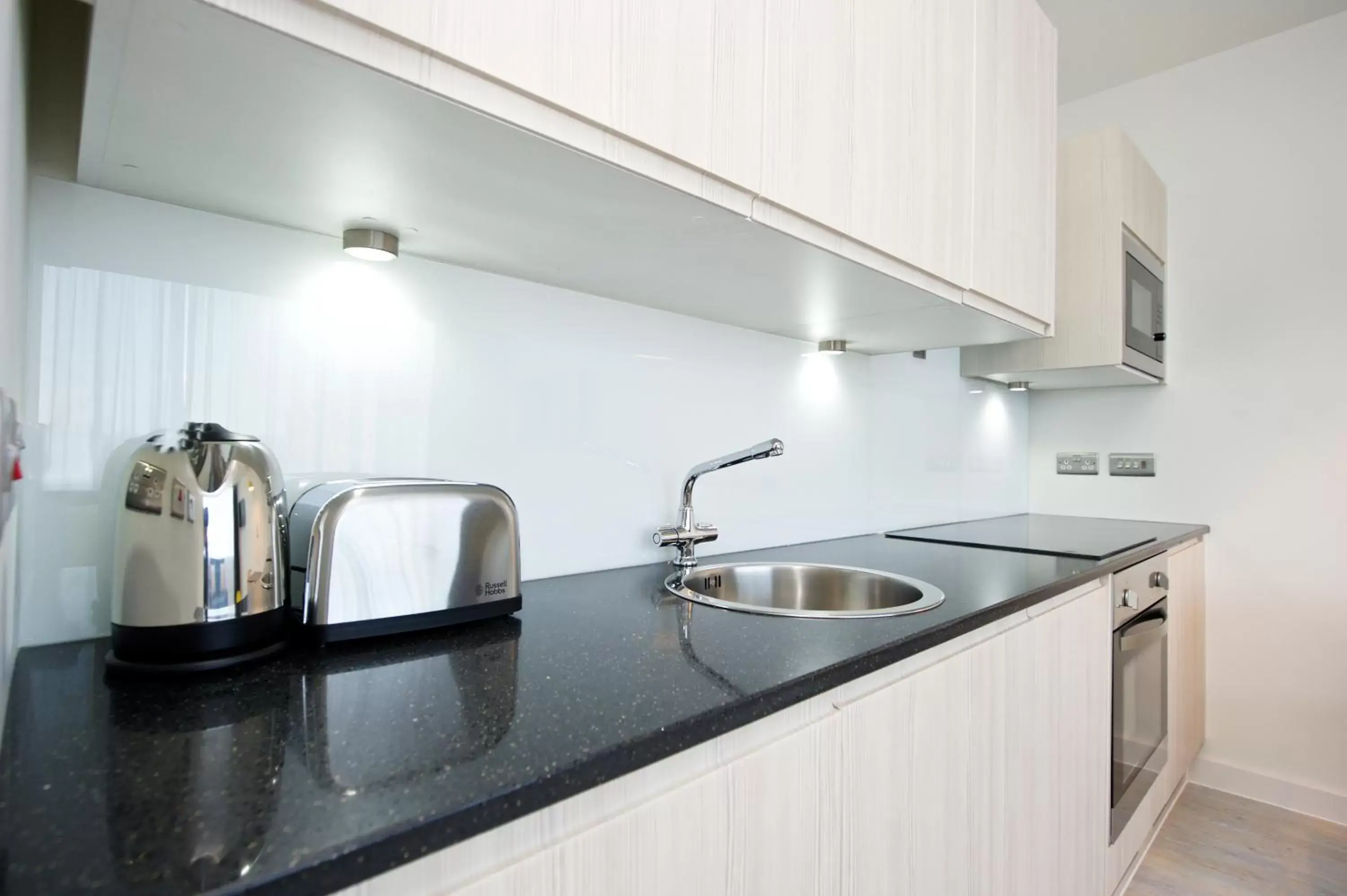 Kitchen or kitchenette, Kitchen/Kitchenette in Staycity Aparthotels Manchester Piccadilly
