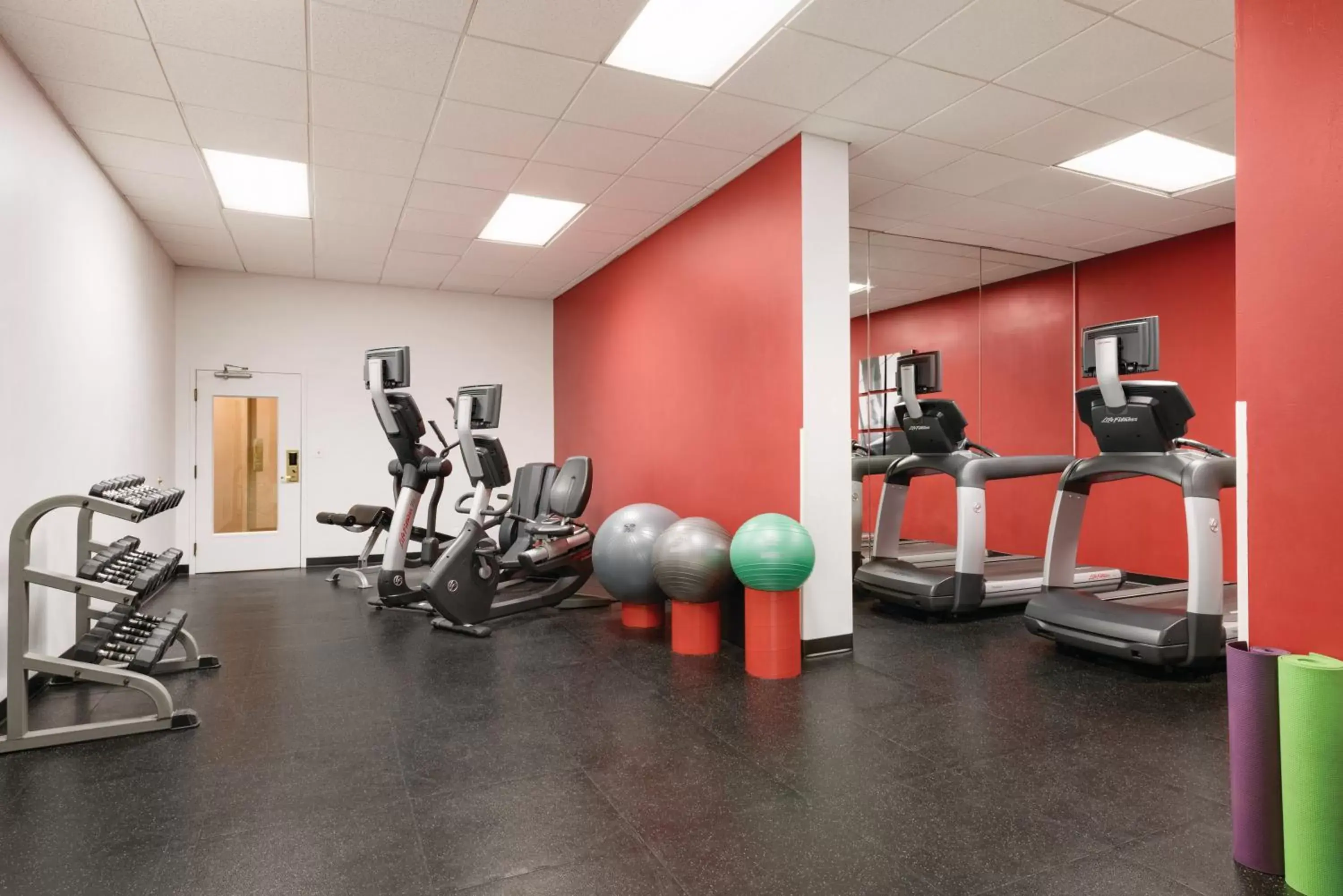 Fitness centre/facilities, Fitness Center/Facilities in Radisson Hotel Seattle Airport