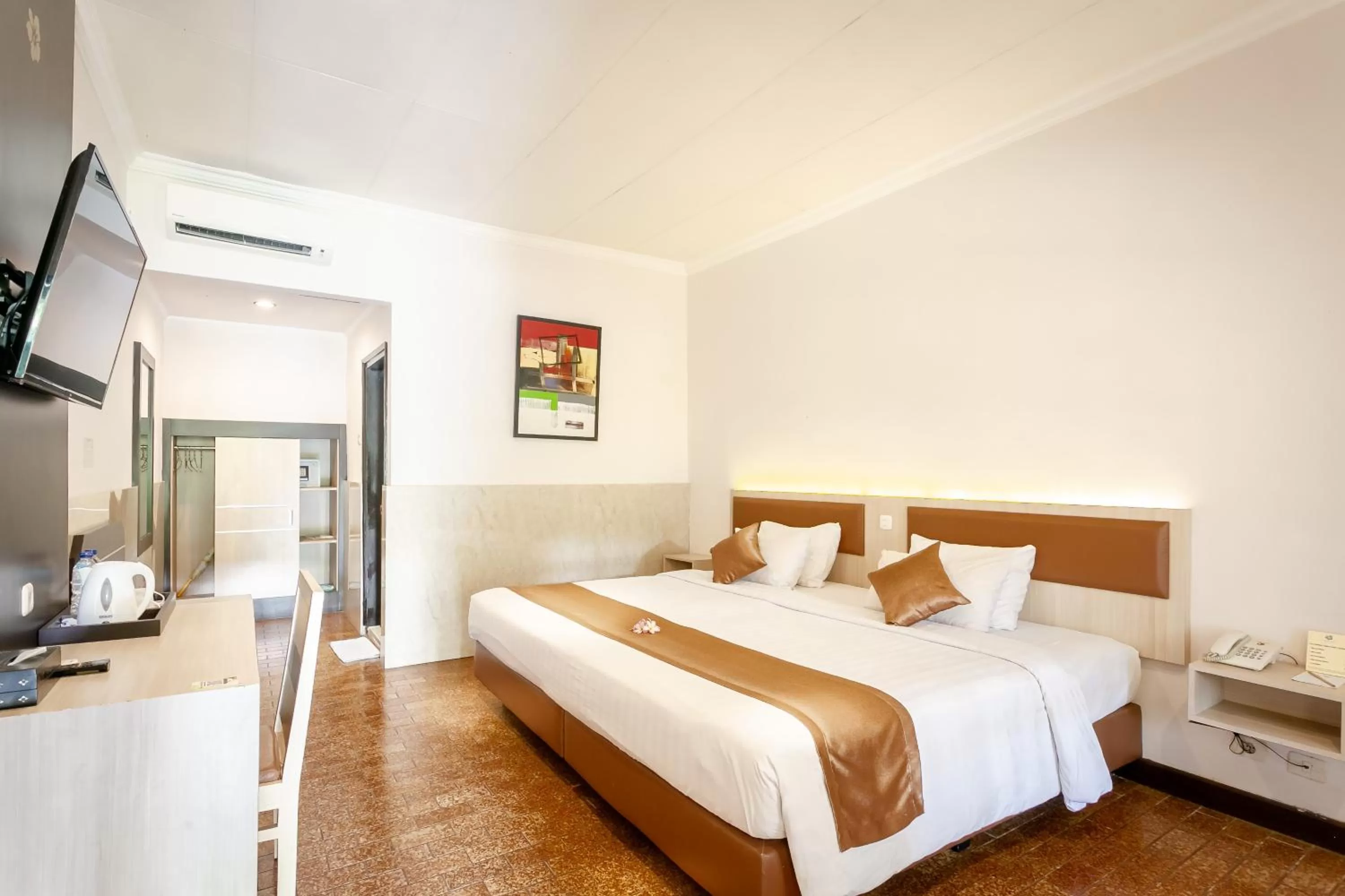 Cottage - King Room with Pool Access in Lombok Garden Hotel