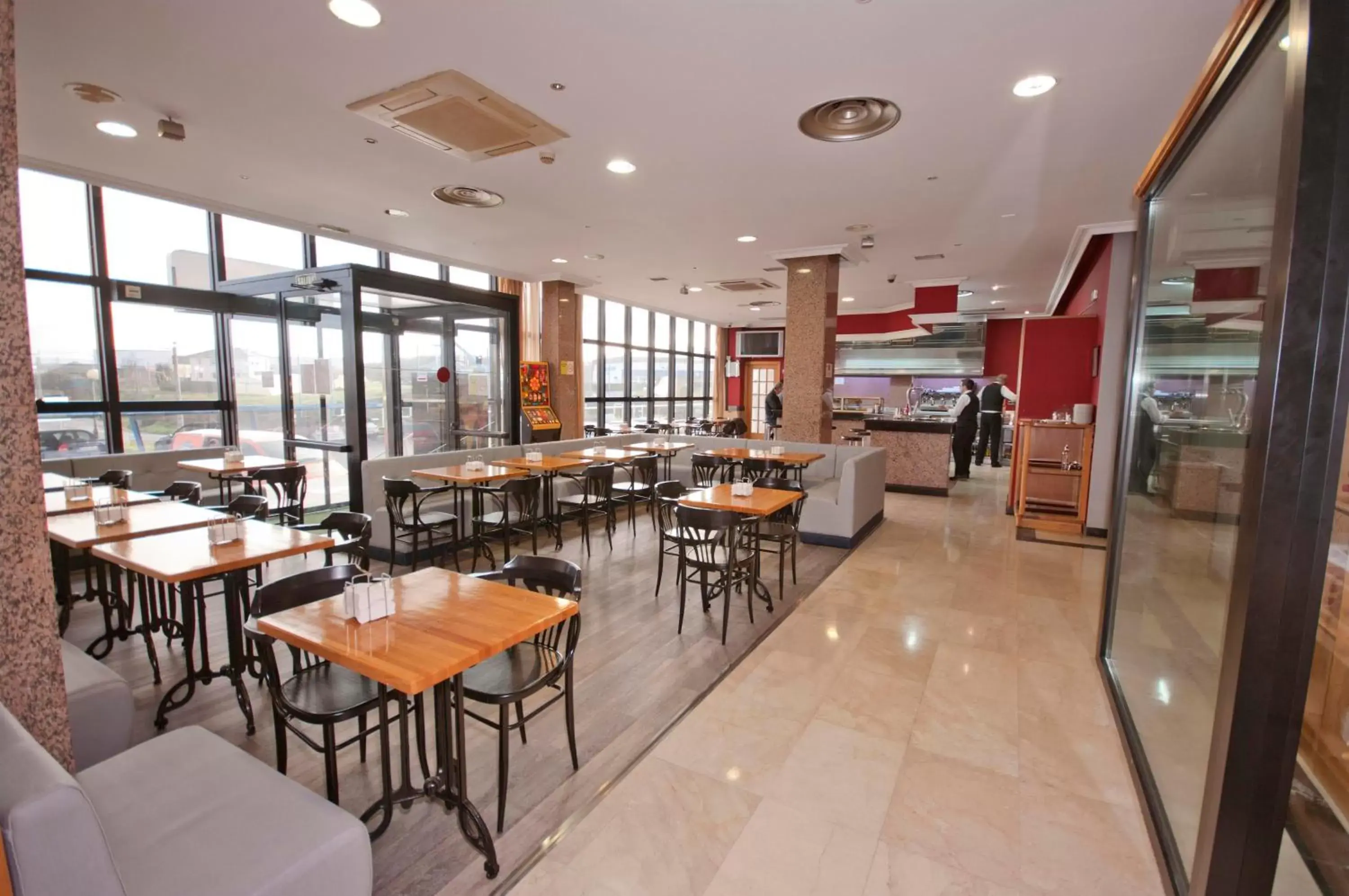 Lounge or bar, Restaurant/Places to Eat in Hotel Auditorio Santiago & Spa