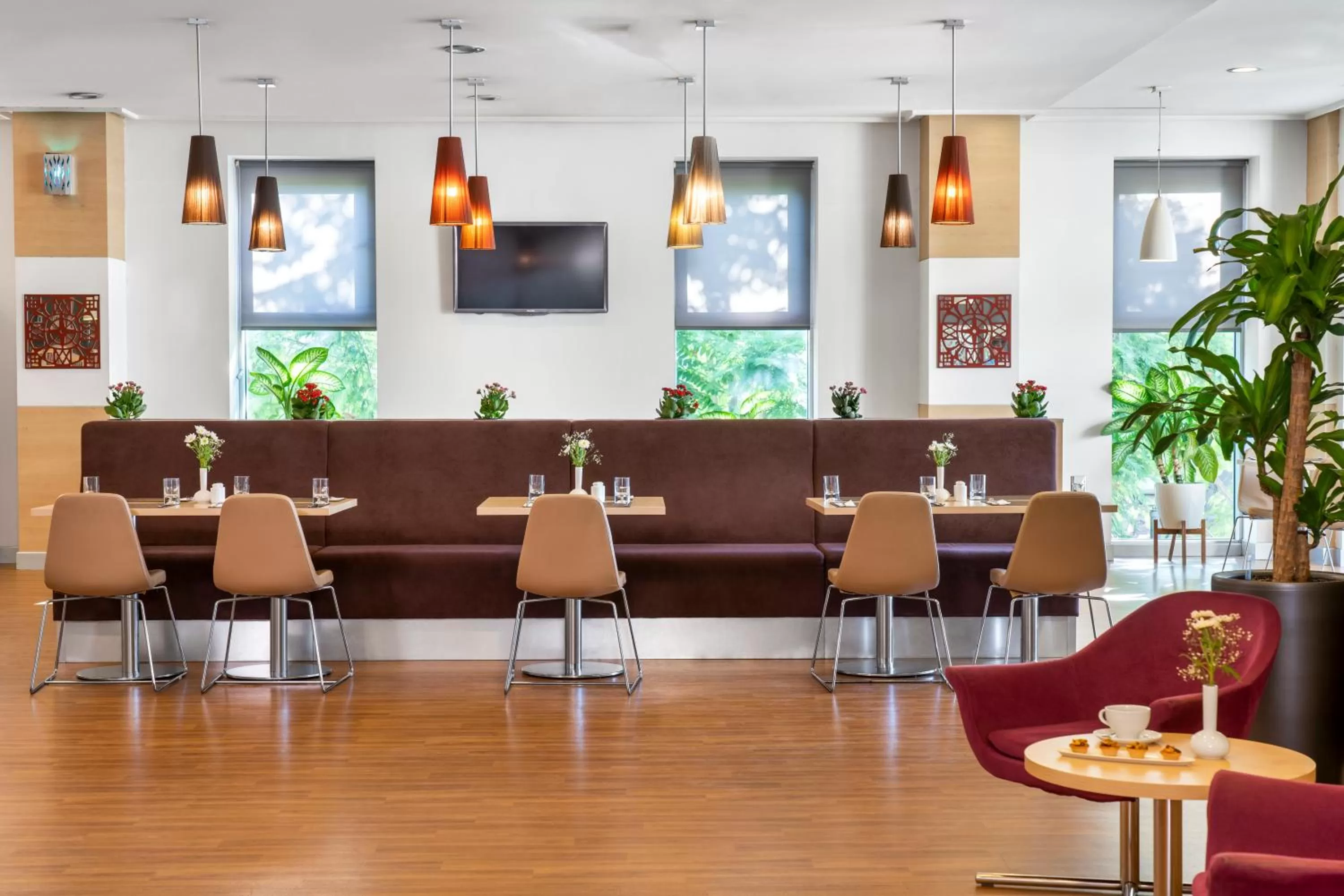 Restaurant/places to eat in ibis Adana