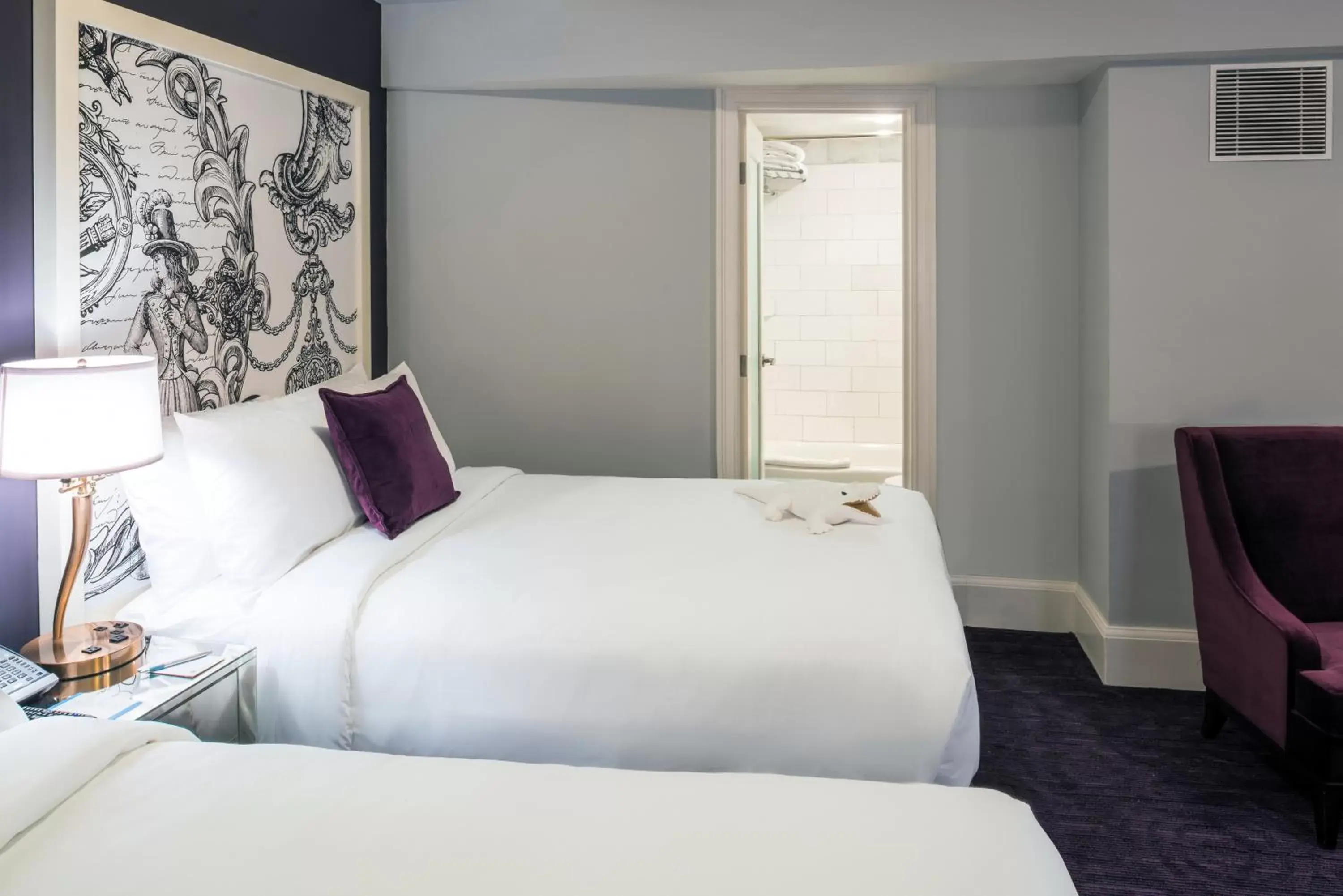 Bathroom, Bed in Hotel Vinache Bathroom, Bed in Hotel Vinache