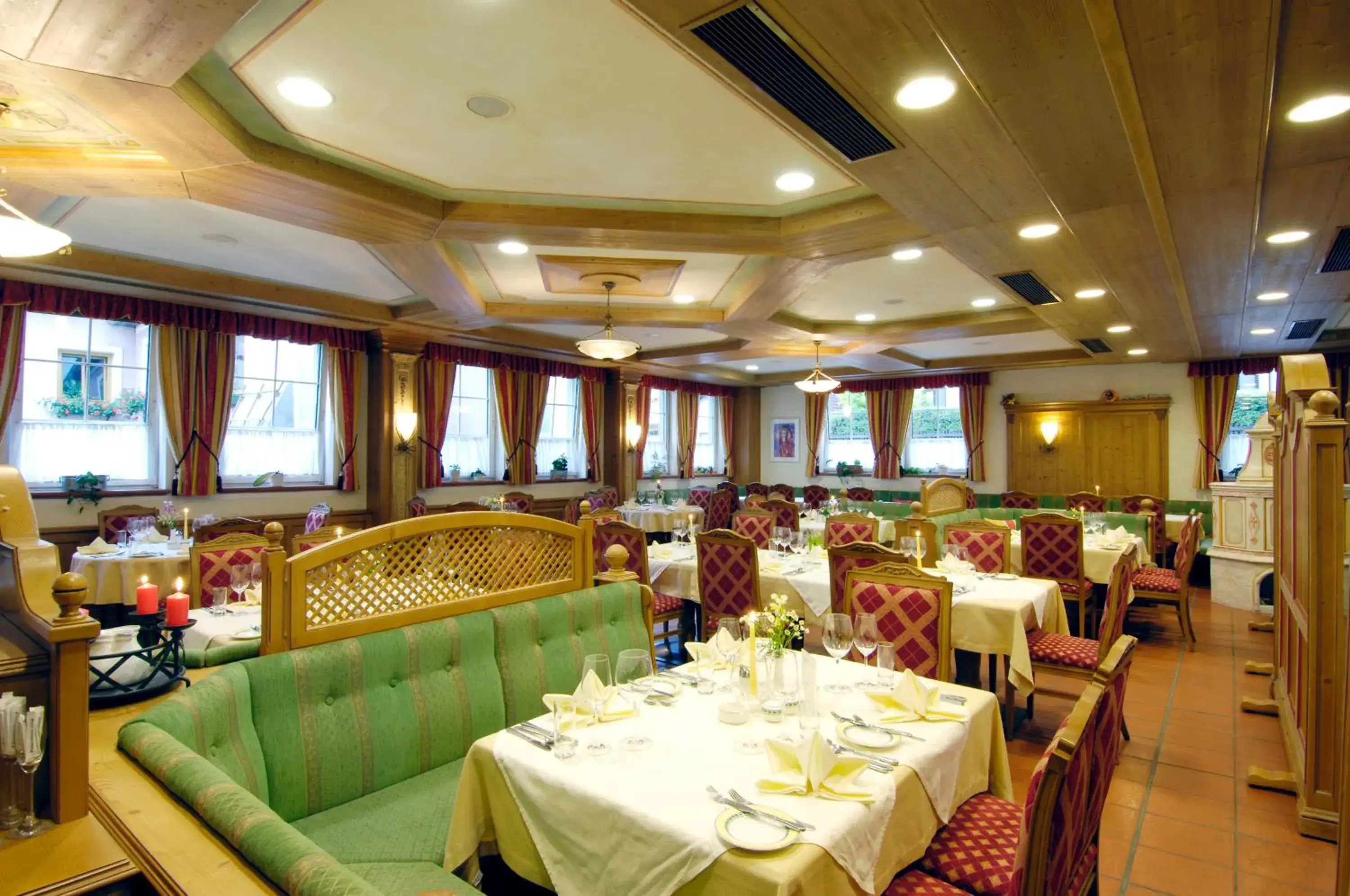 Restaurant/Places to Eat in Hotel Donauhof