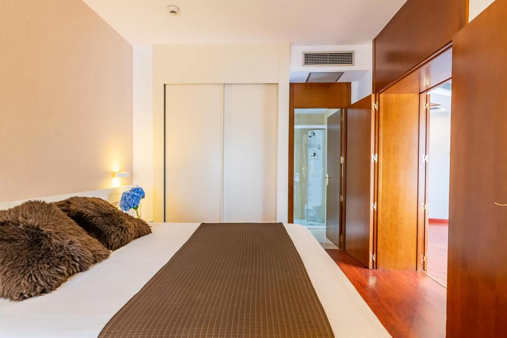 Bedroom, Bed in Amura Alcobendas