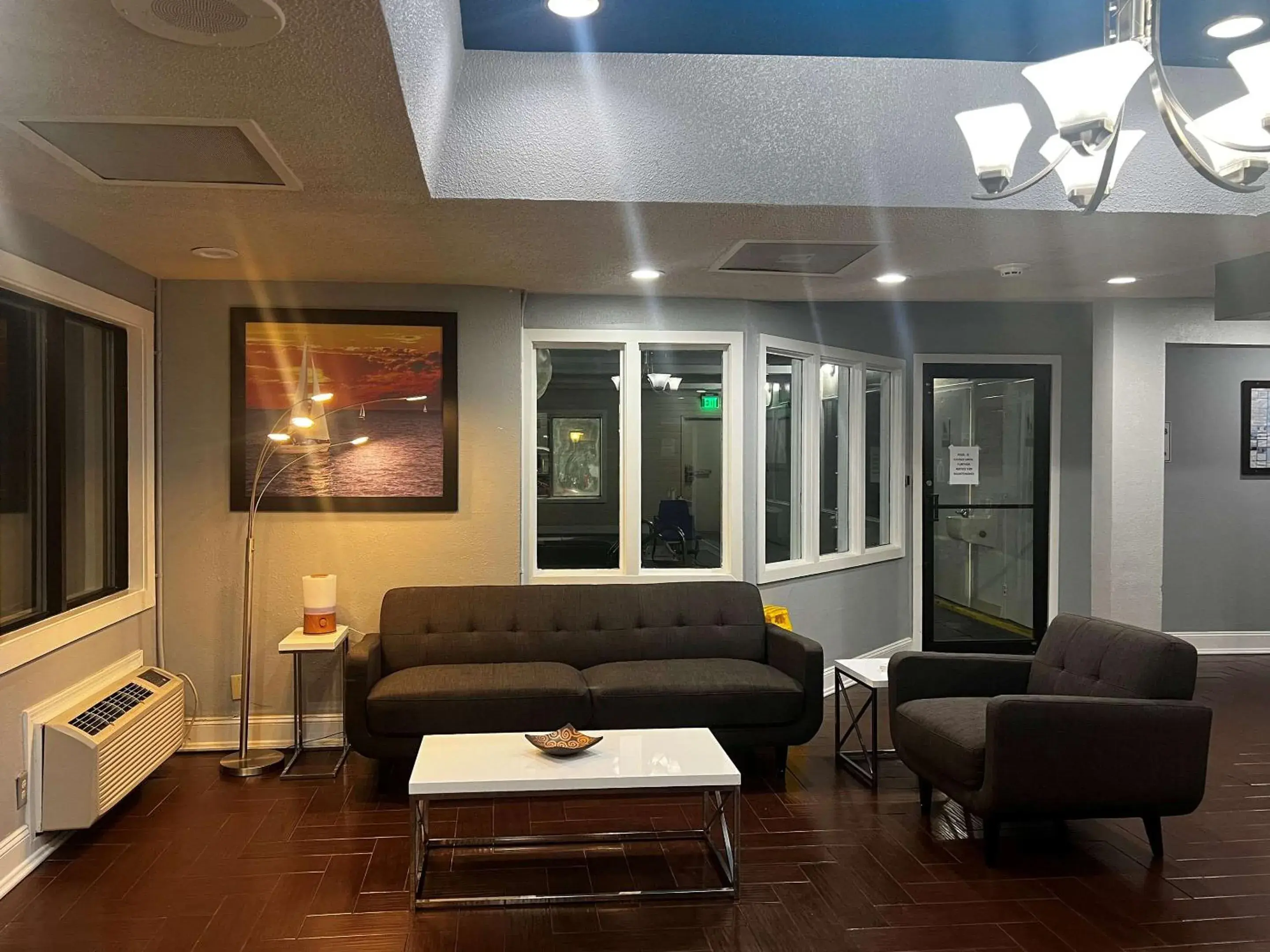 Lobby or reception, Seating Area in Clarion Inn & Suites