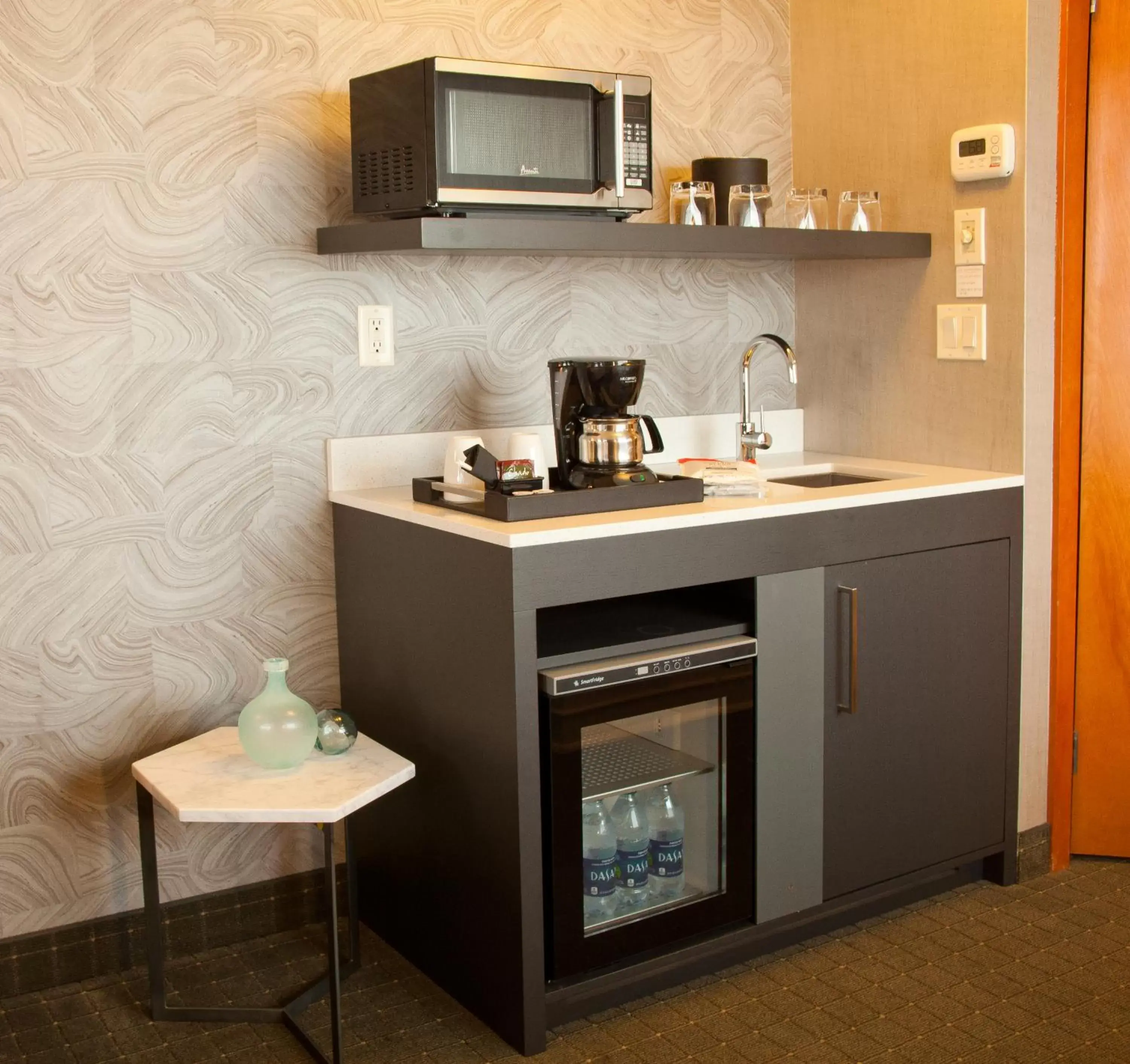 Decorative detail, Kitchen/Kitchenette in Silver Cloud Hotel - Mukilteo Waterfront