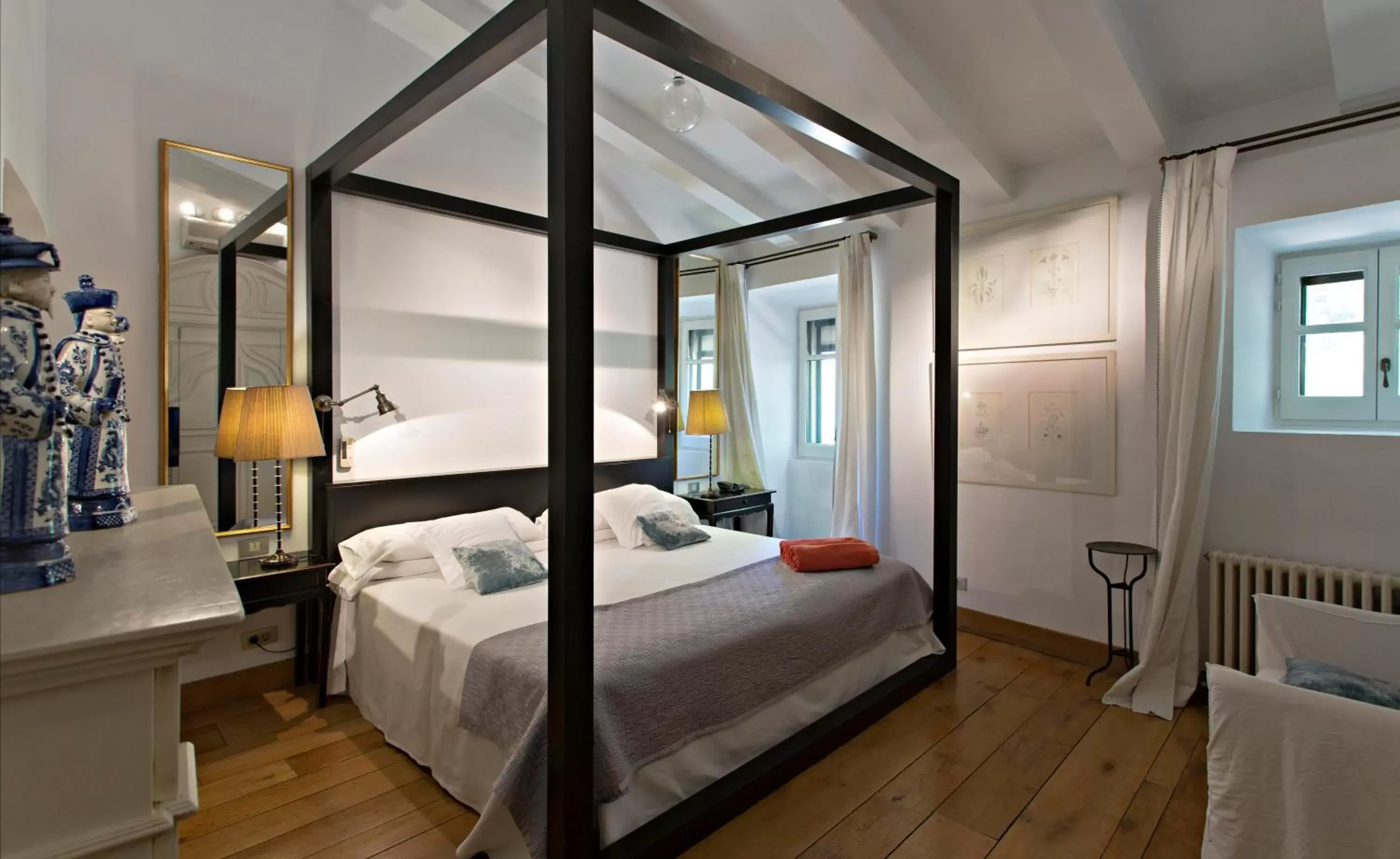 Photo of the whole room, Bed in Hotel La Malcontenta