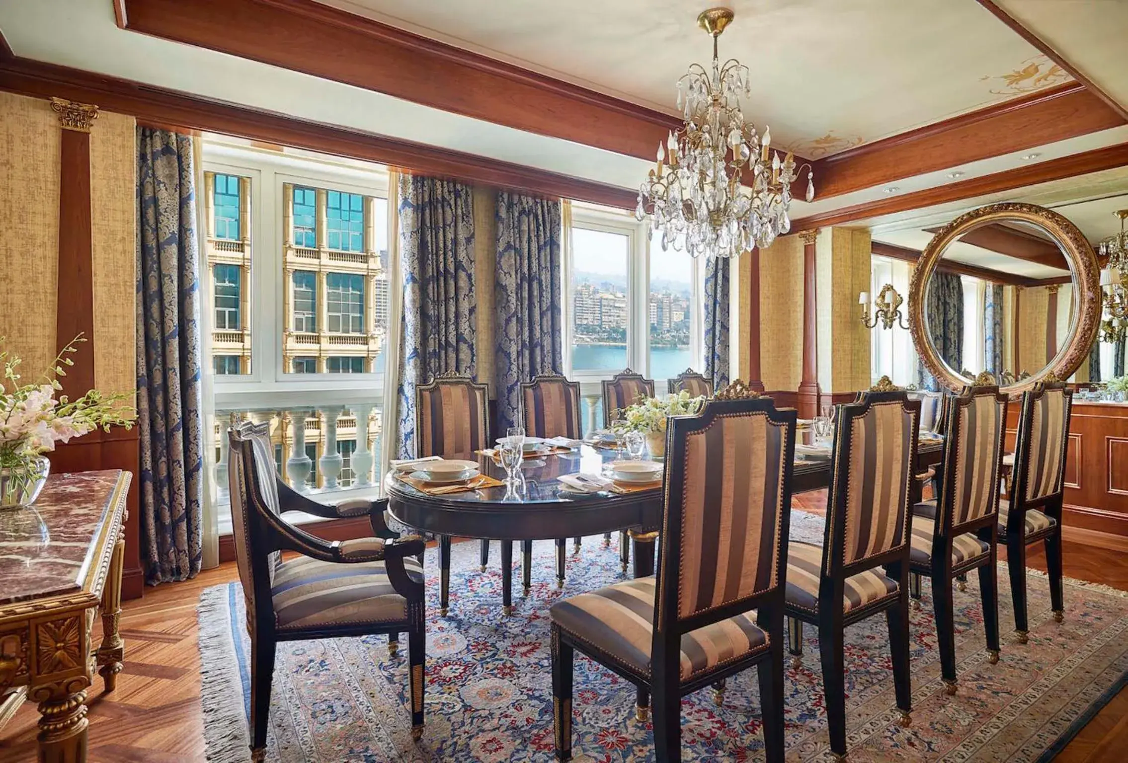 Dining area in Four Seasons Cairo At The First Residence