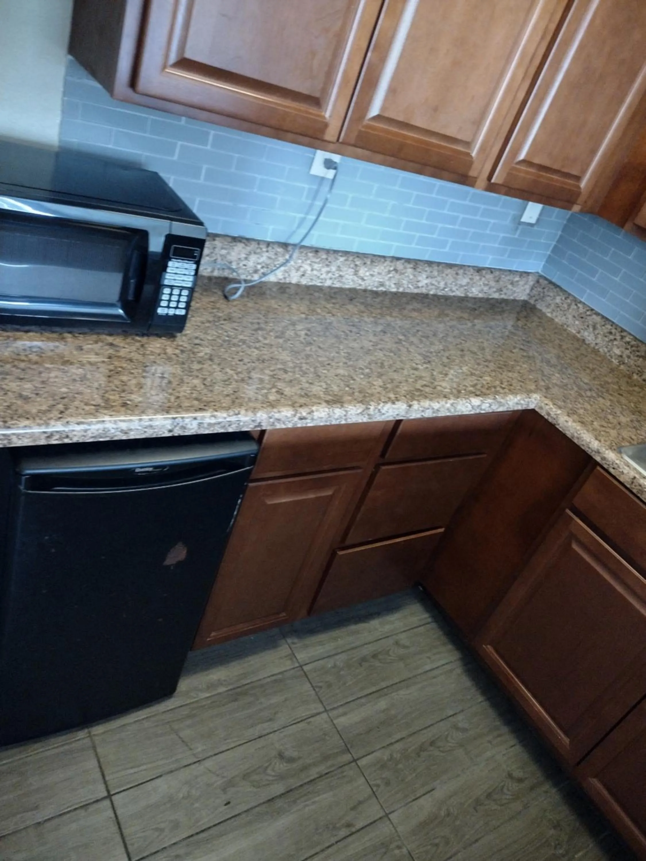 Kitchen or kitchenette, Kitchen/Kitchenette in Capital O Hotel Richmond Hill/Savannah area I-95