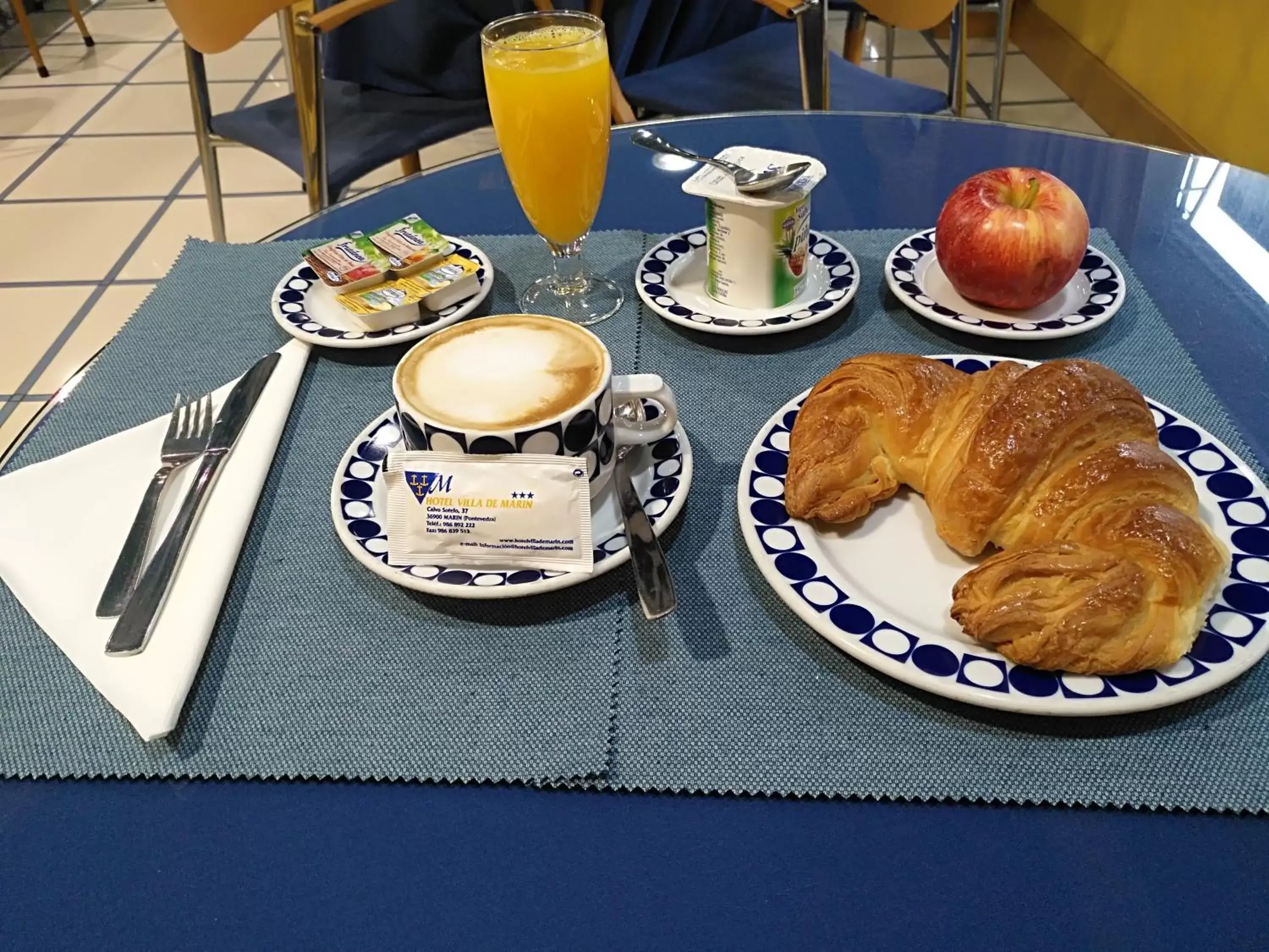 Breakfast in Hotel Villa de Marin