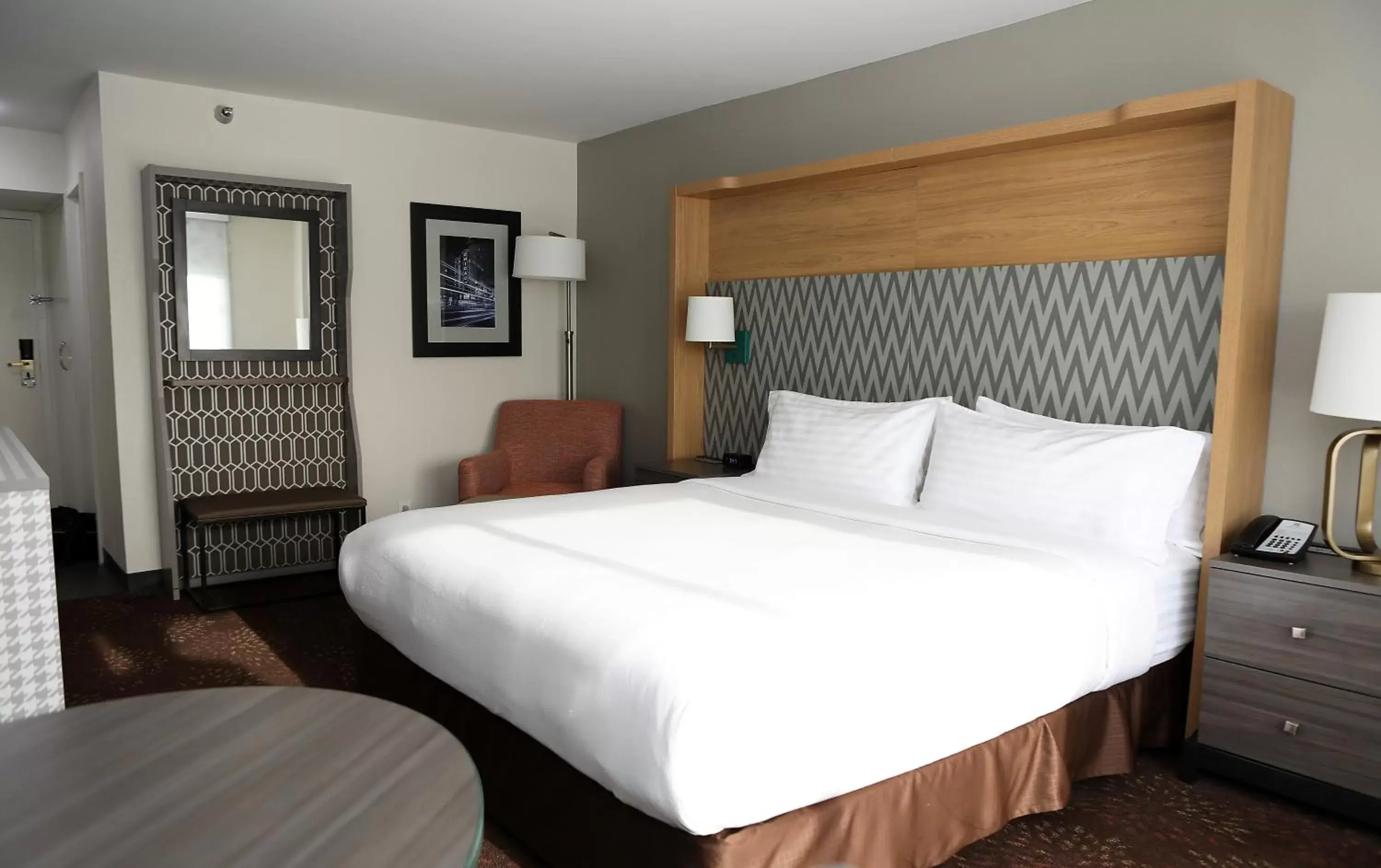 Photo of the whole room, Bed in Holiday Inn O'Hare Area, an IHG Hotel