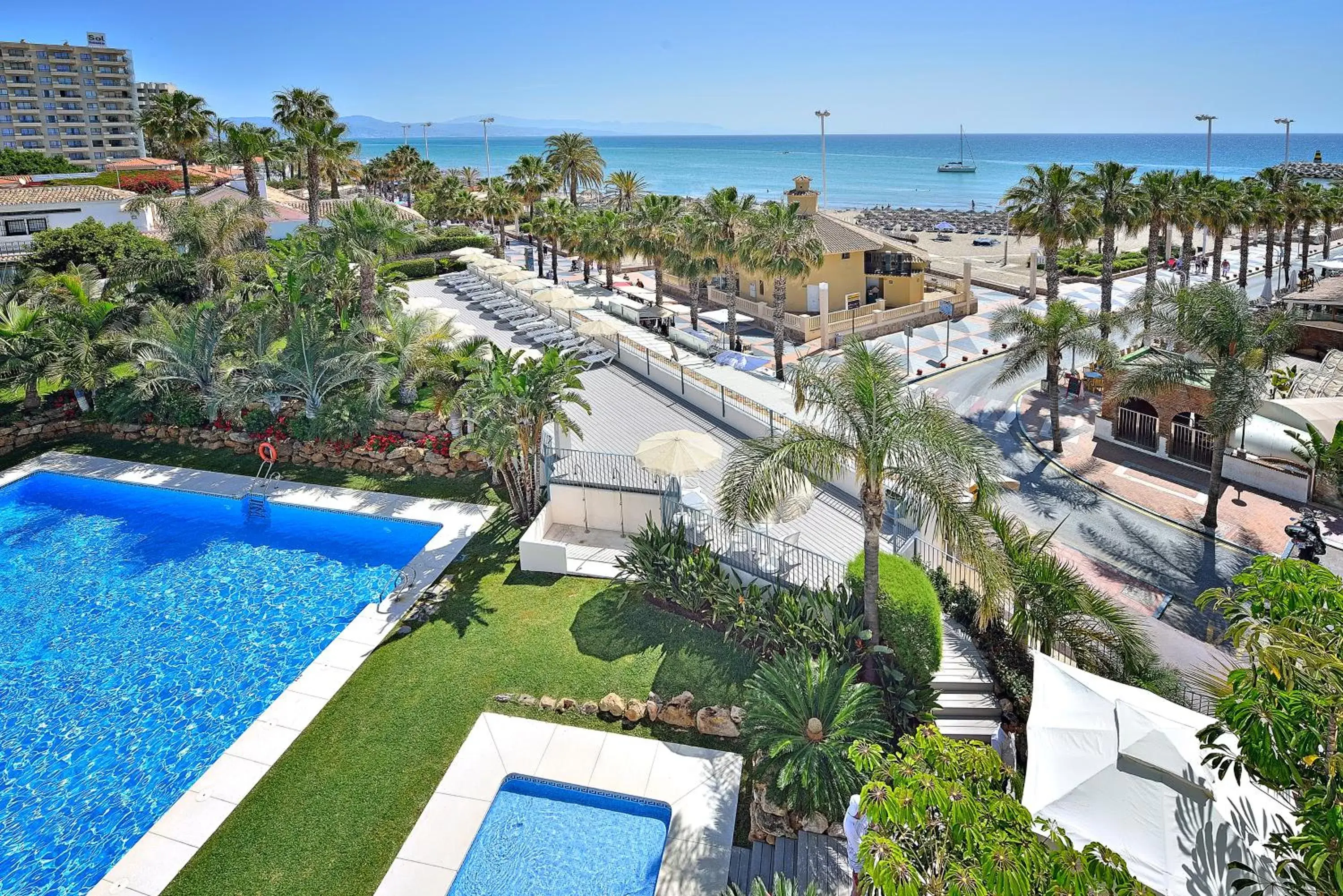 Beach, Pool View in Mac Puerto Marina Benalmádena