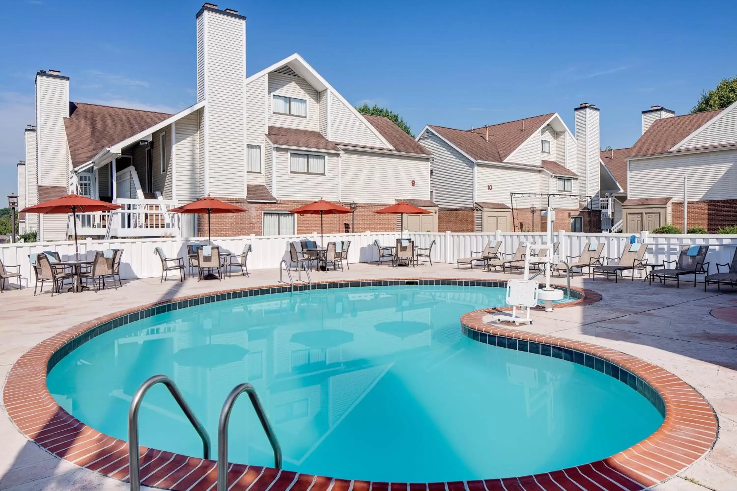 Swimming Pool in Residence Inn Harrisburg Hershey