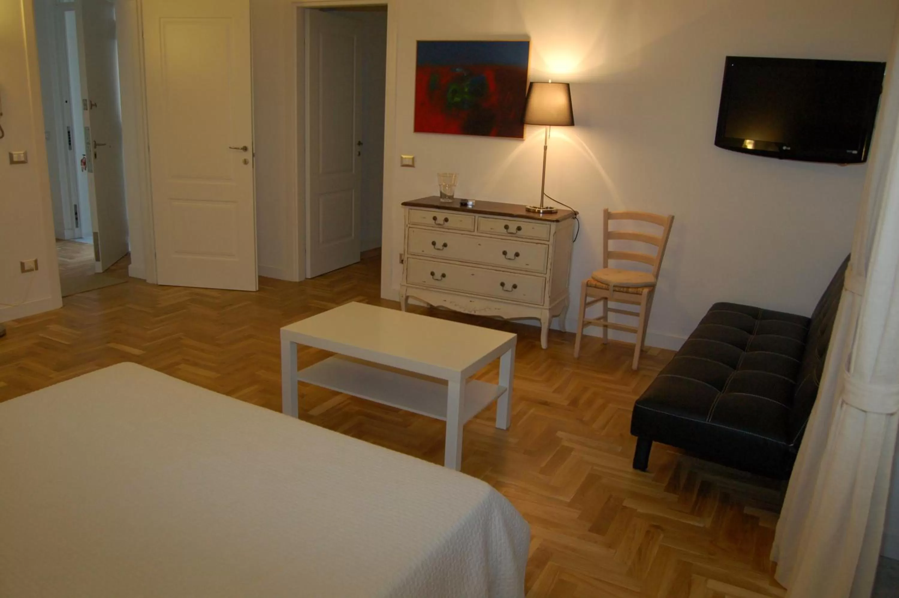 TV and multimedia, Bed in Federico Secondo B&B