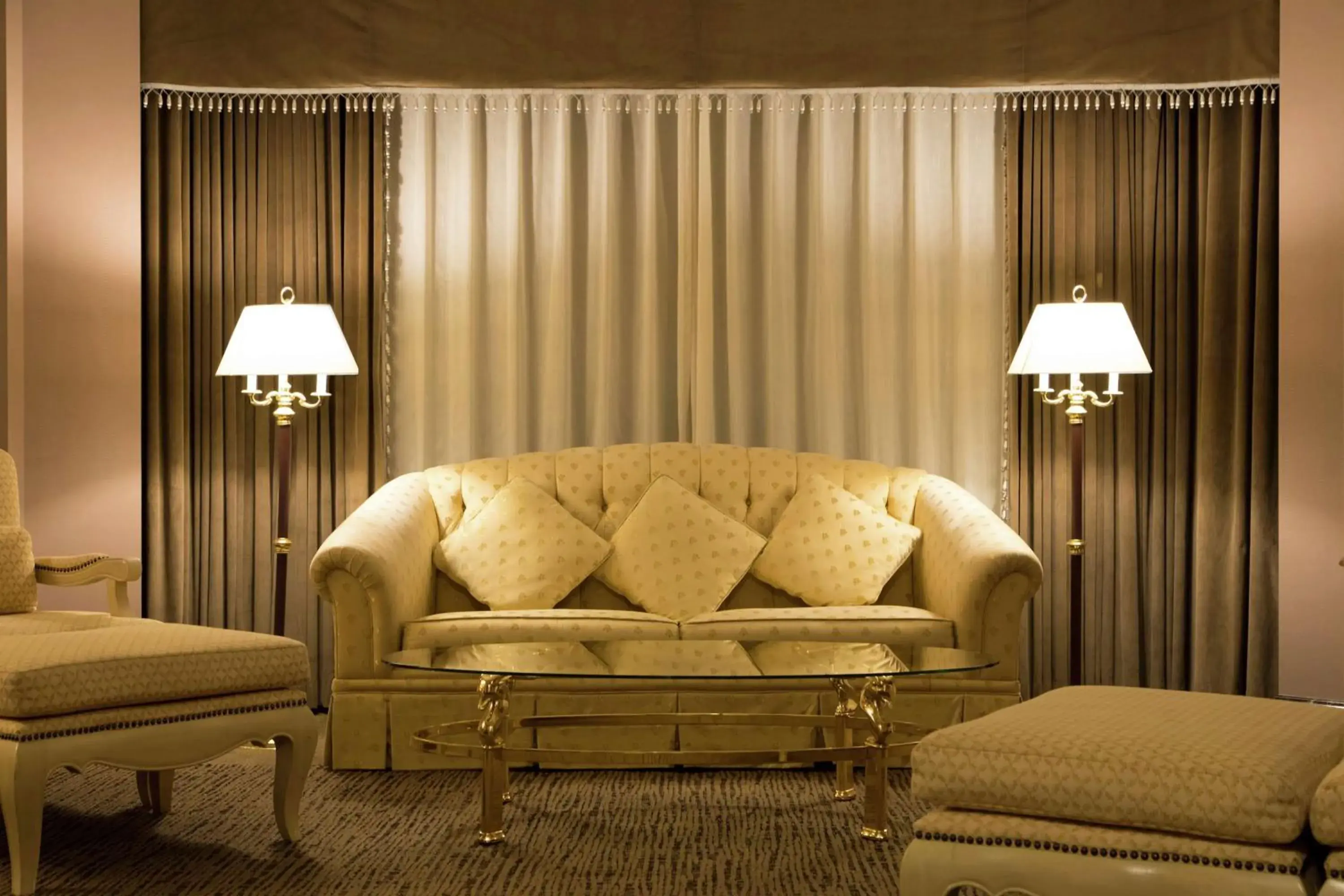 Living room, Seating Area in Hilton Tokyo Narita Airport Hotel