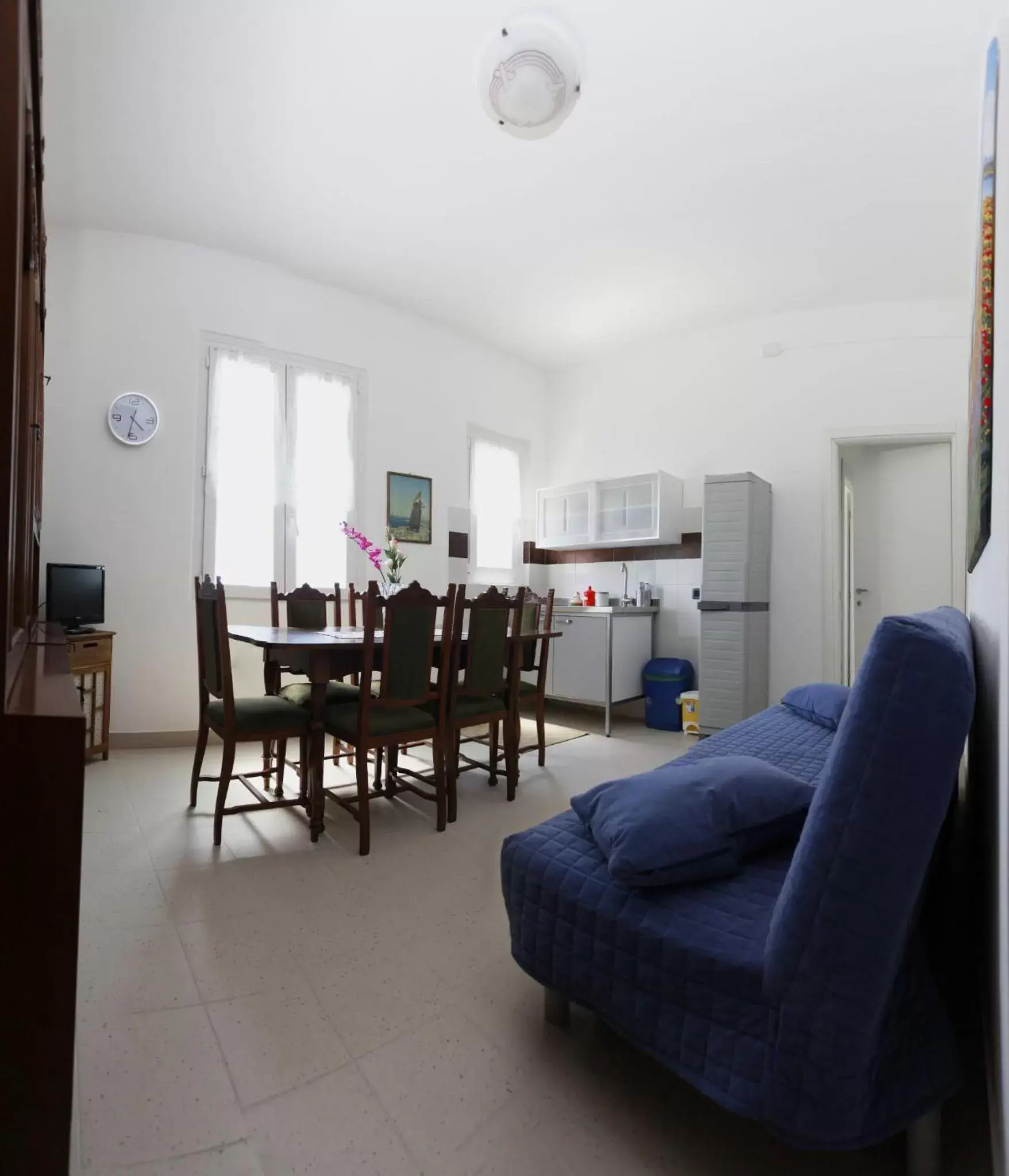 Kitchen or kitchenette, Dining Area in Appartamenti Emmaus