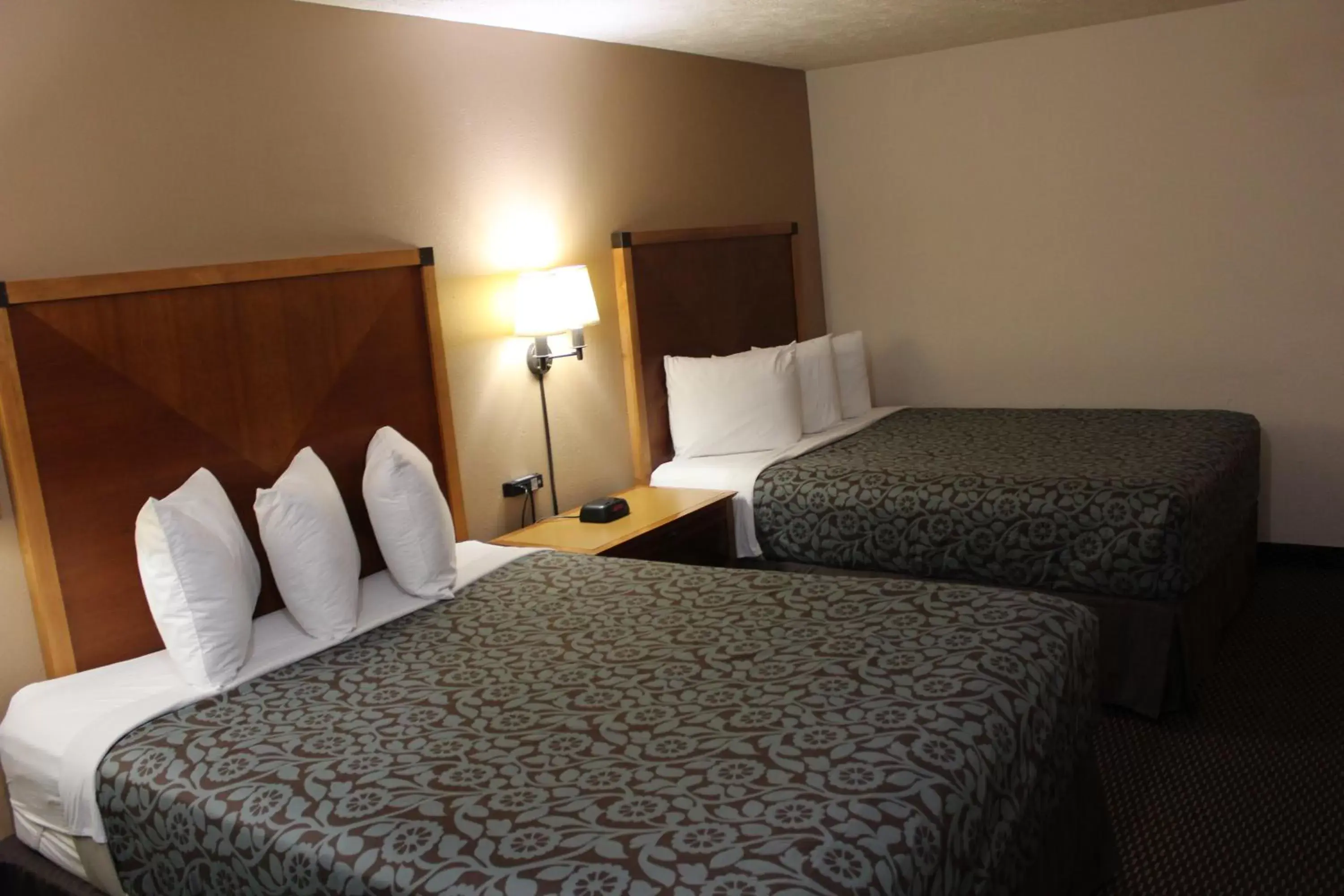 Queen Room with Two Queen Beds - Non-Smoking in Days Inn by Wyndham Ritzville