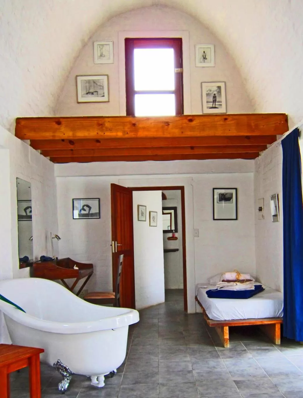 Bathroom in Alternative Space B & B