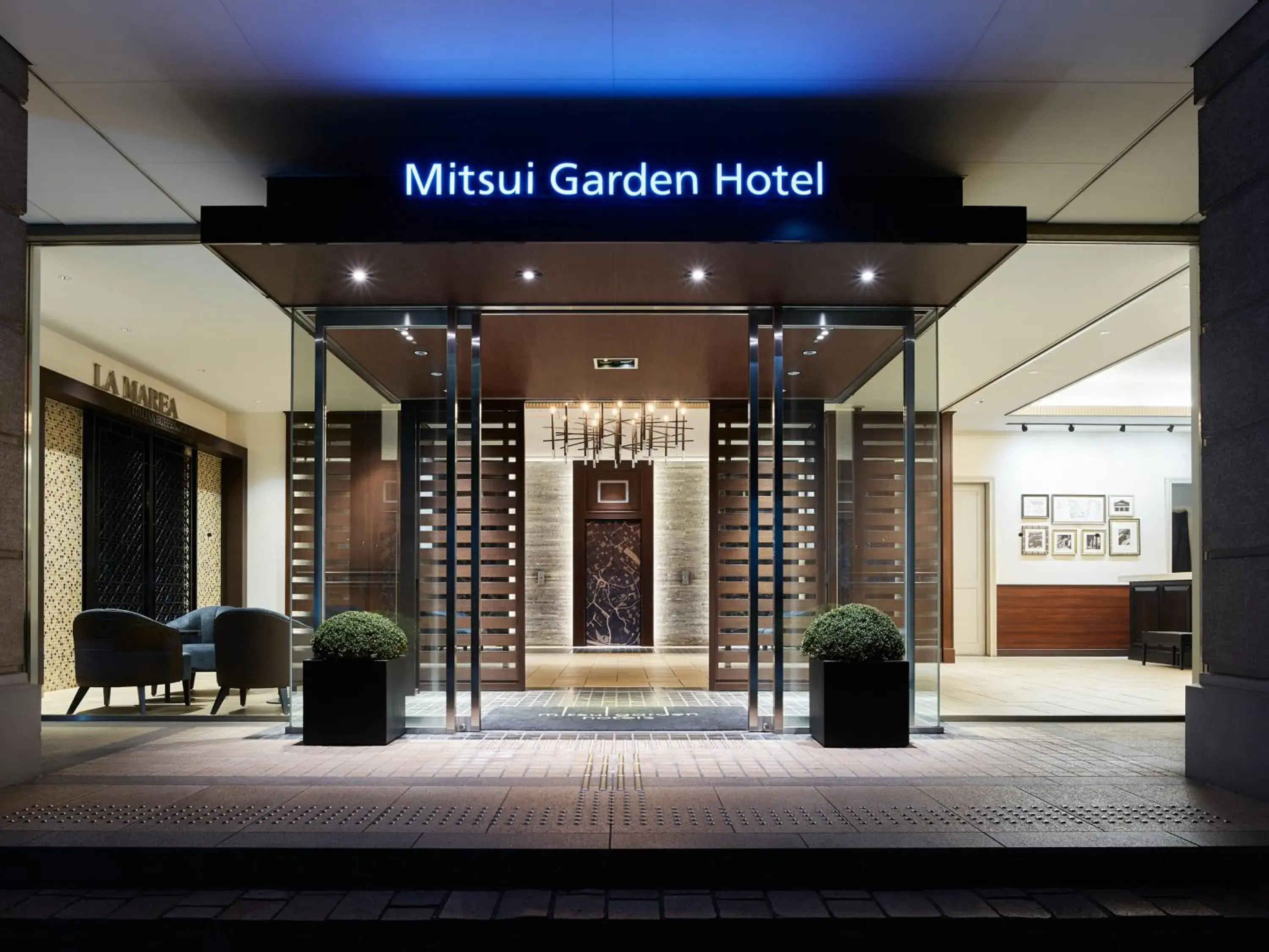 Facade/entrance in Mitsui Garden Hotel Shiodome Italia-Gai