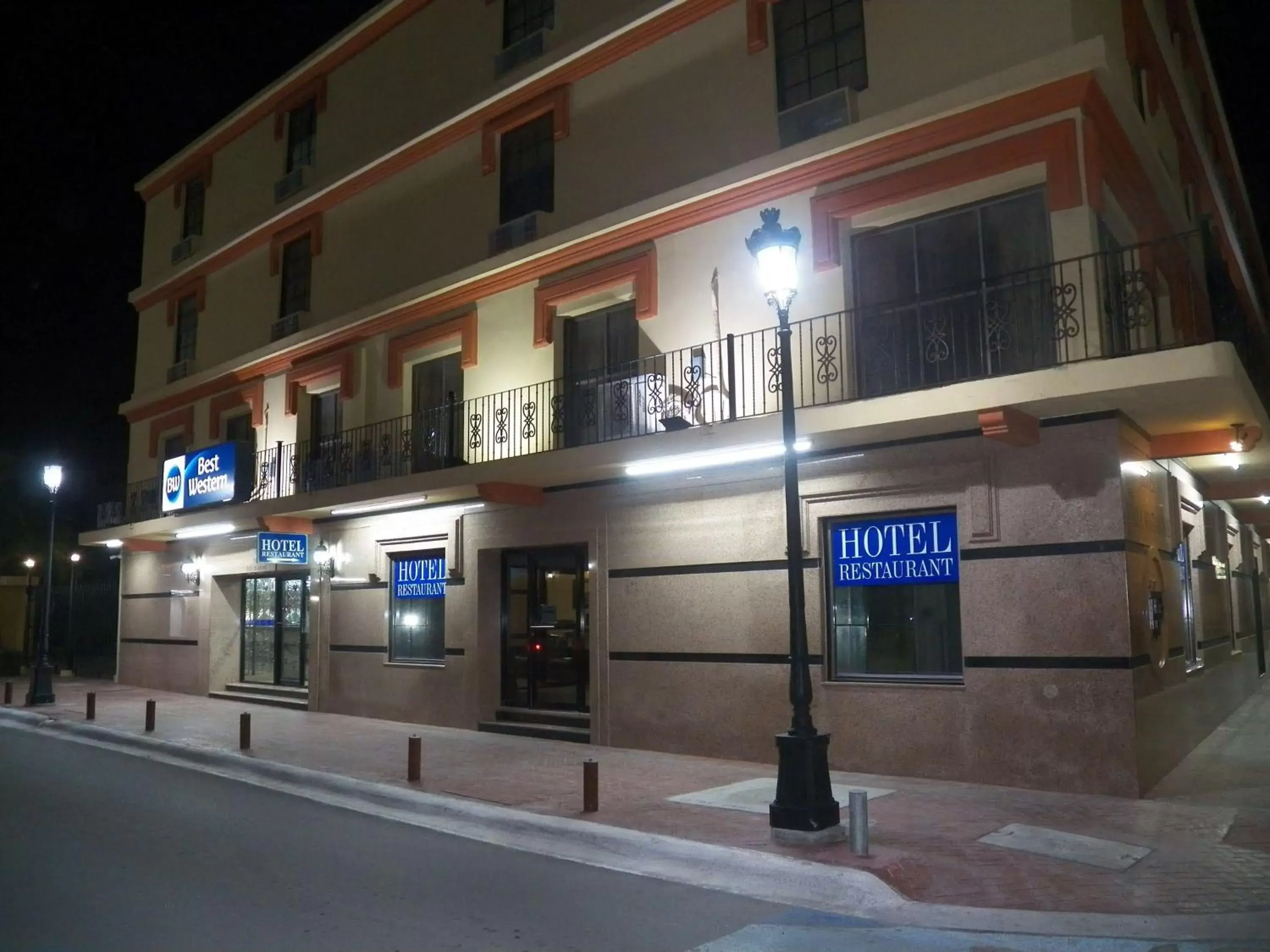 Facade/entrance, Property Building in Best Western Hotel Plaza Matamoros