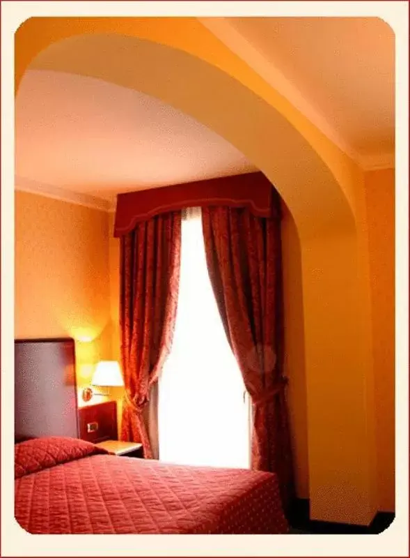 Decorative detail, Bed in Hotel La Spia D'Italia