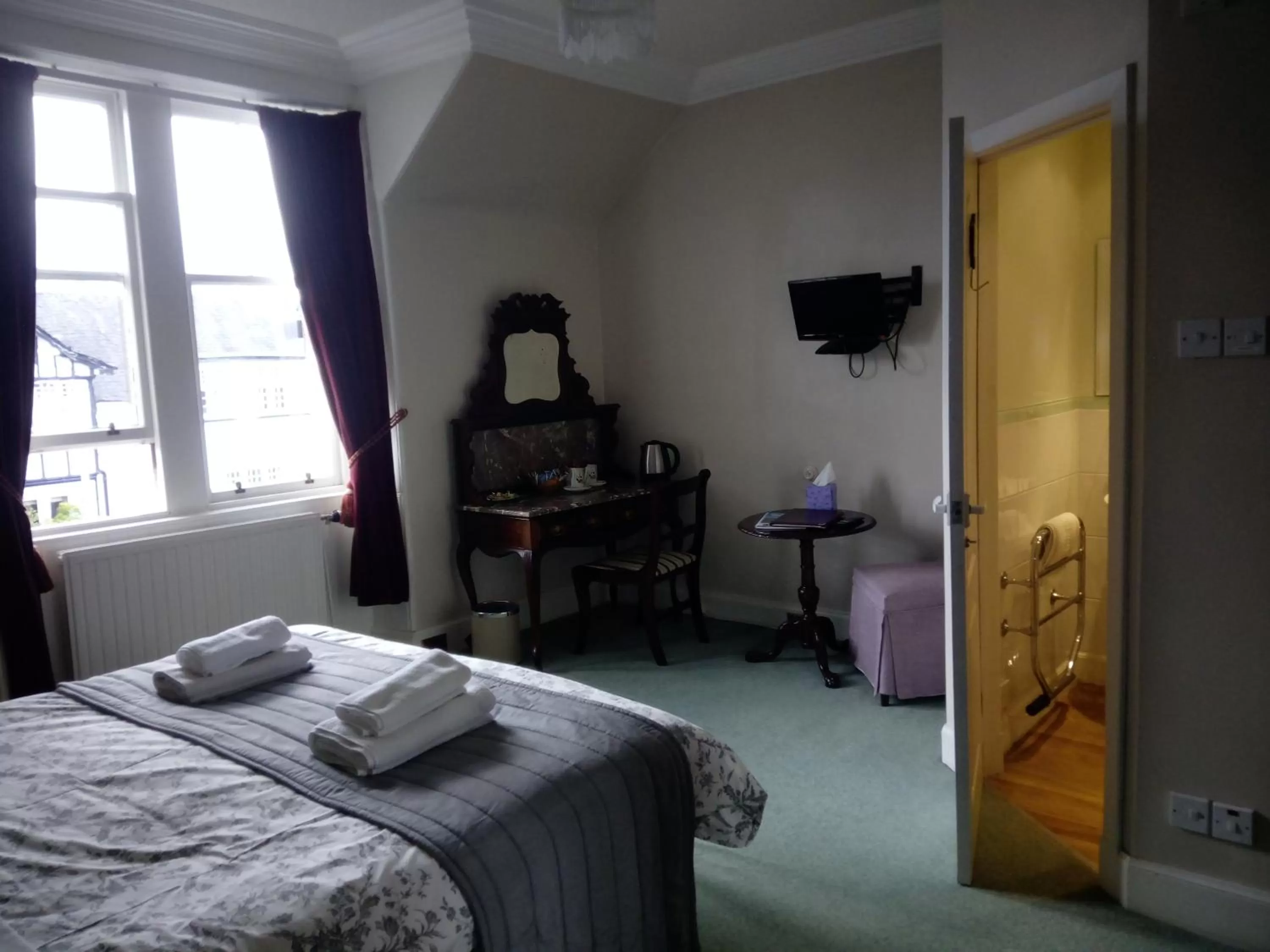 Bed in Dunallan Guest House