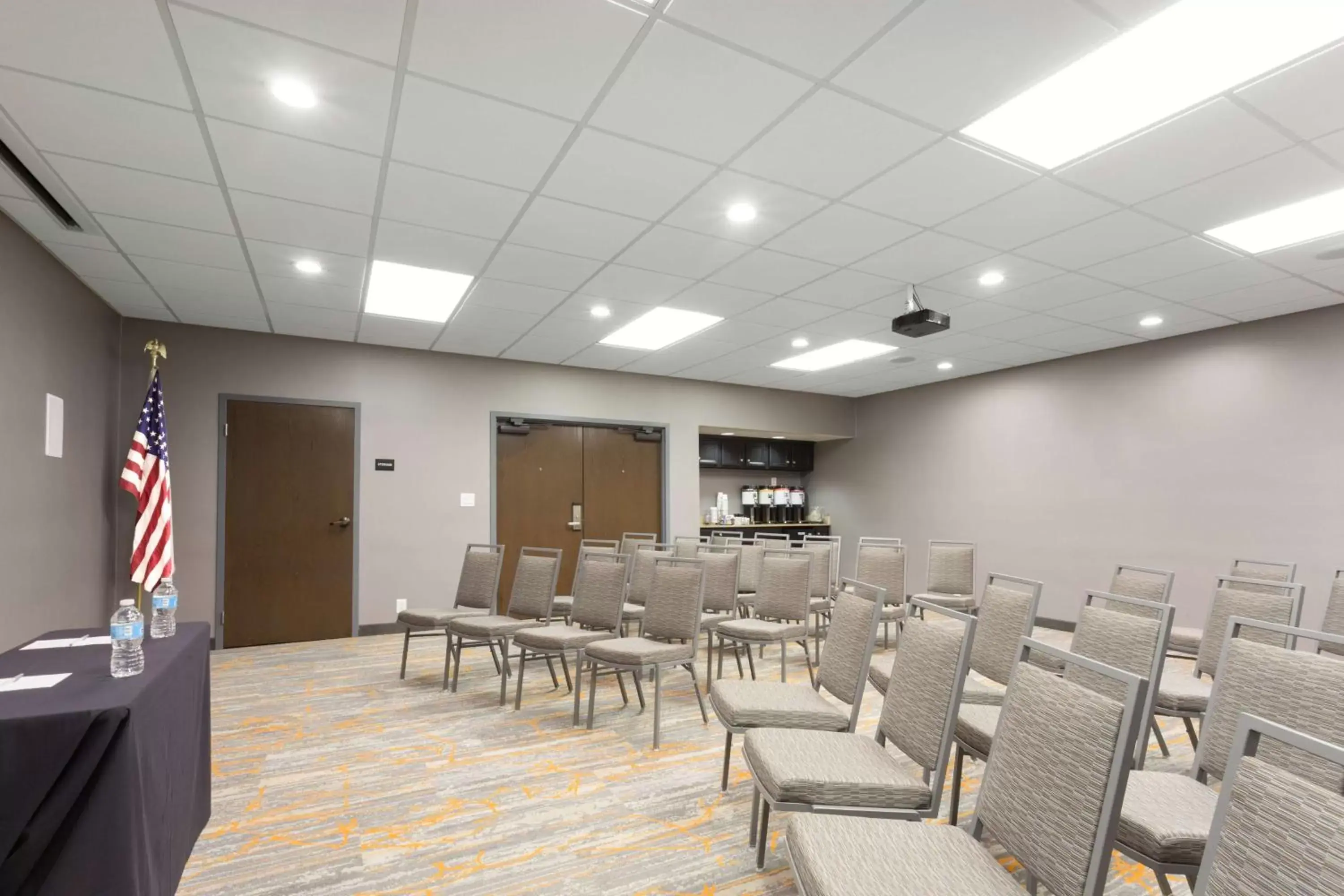 Meeting/conference room in Hampton Inn Pittsburgh/West Mifflin