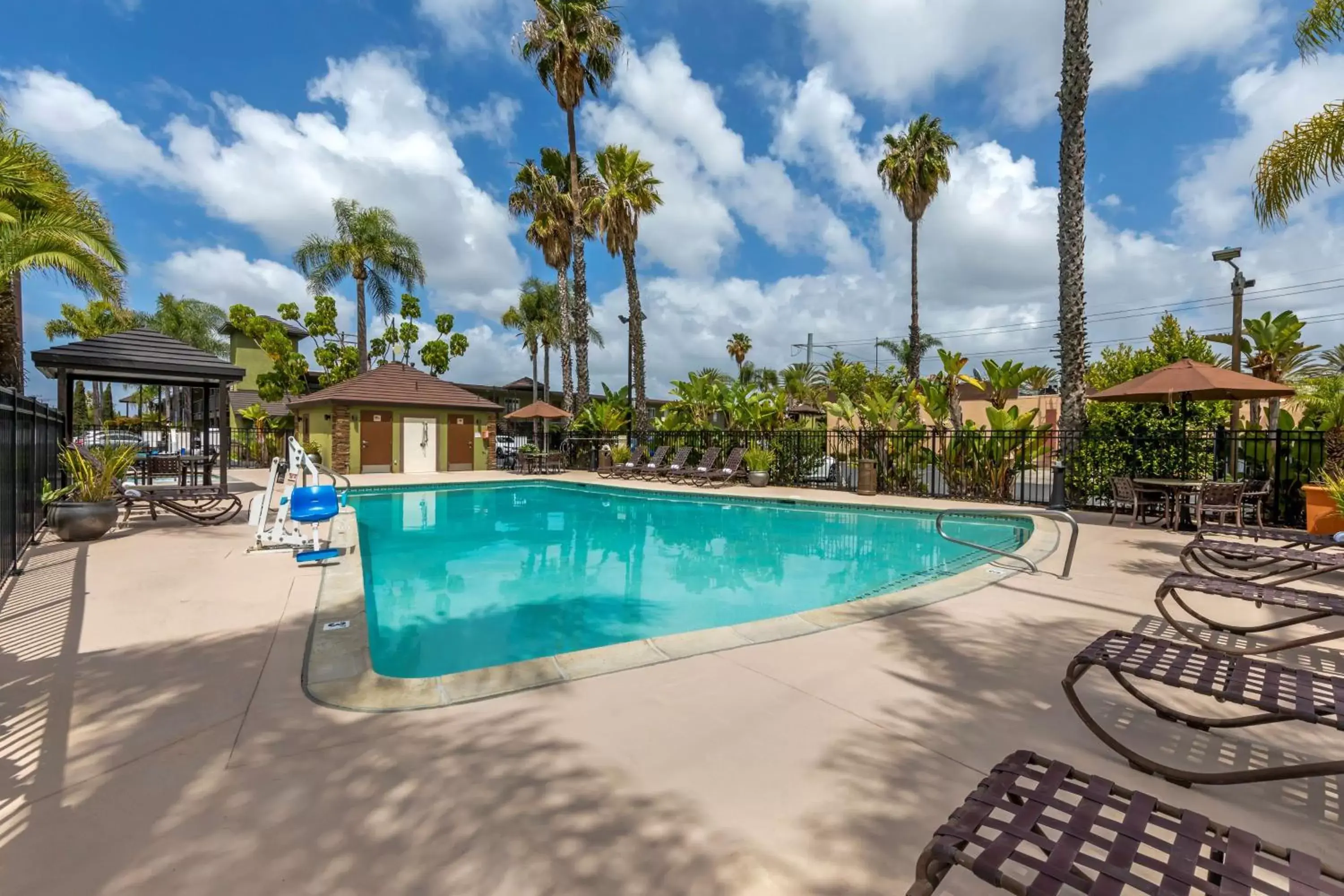 Pool view, Swimming Pool in Best Western Plus Pavilions