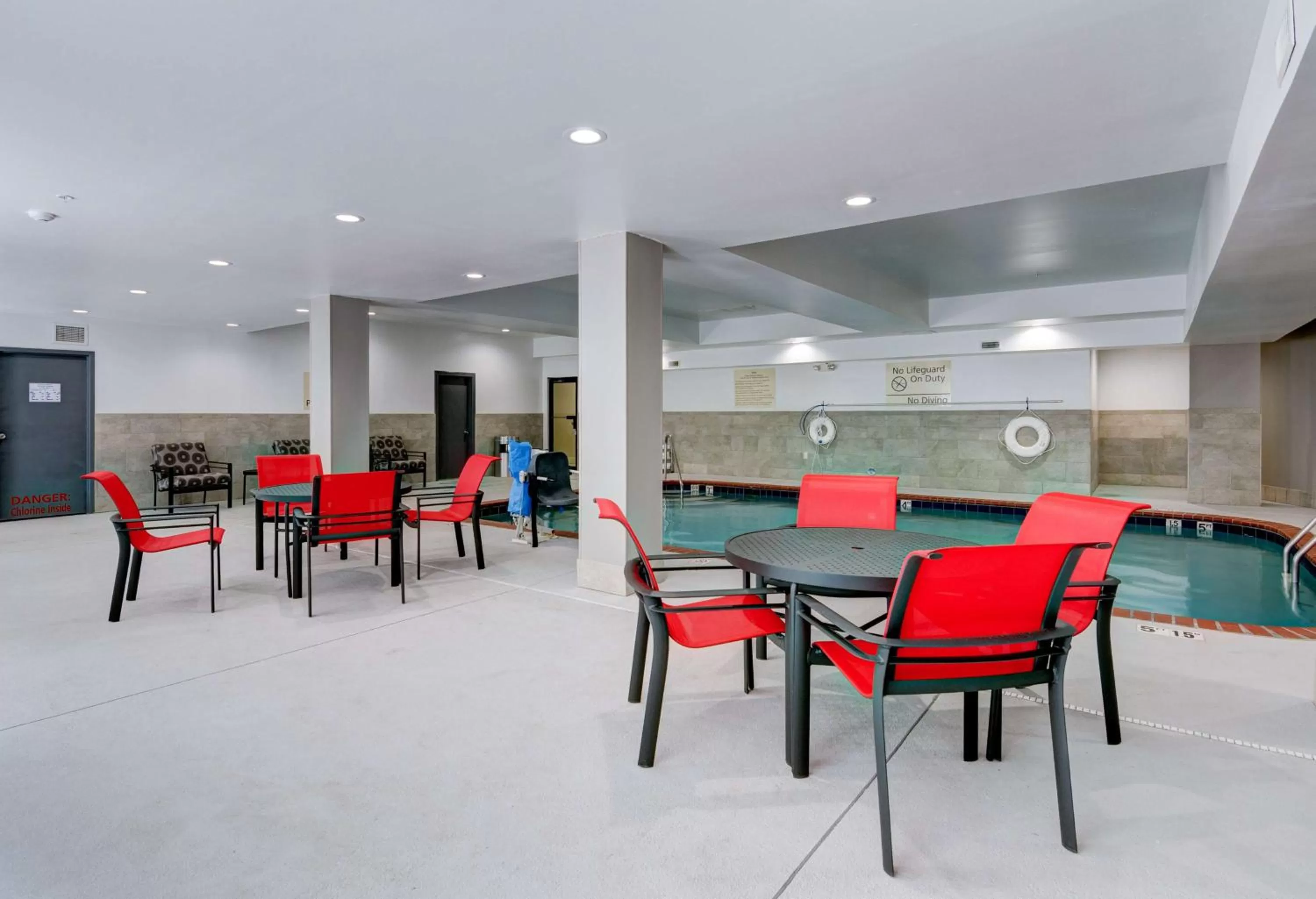 Pool view in Hampton Inn Salem