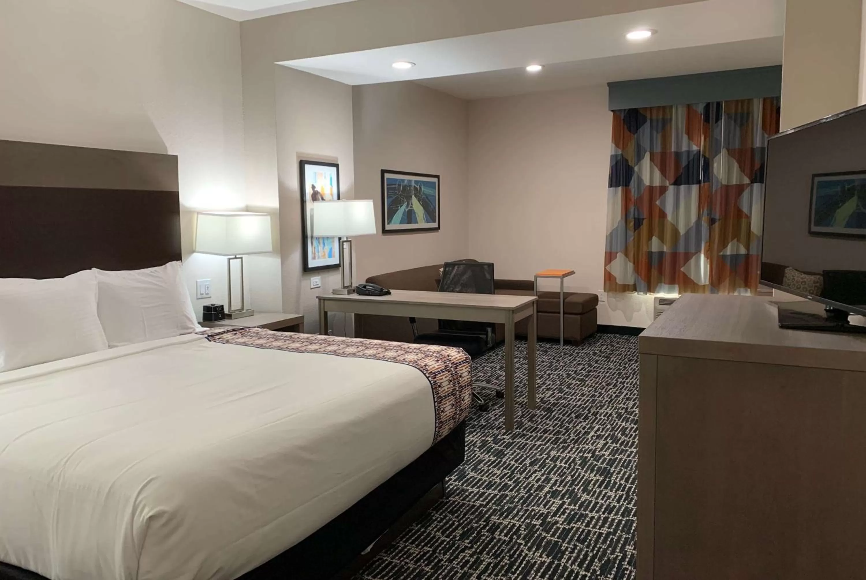 King Studio Suite - Non-Smoking in La Quinta Inn & Suites by Wyndham - Red Oak TX IH-35E