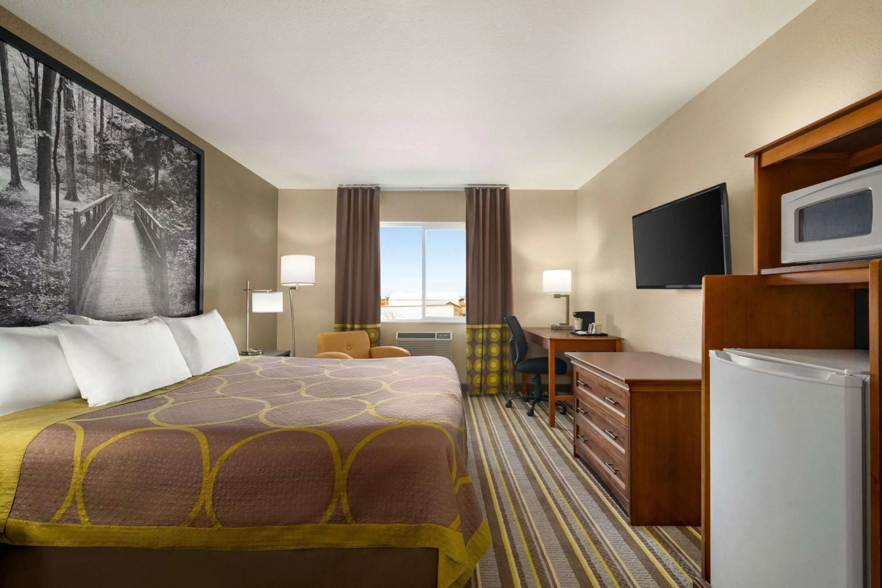 Photo of the whole room, Bed in Super 8 by Wyndham Liberal KS