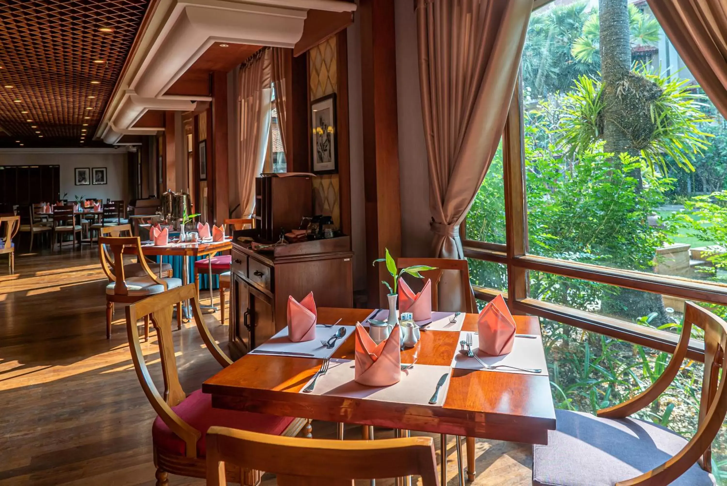 Restaurant/Places to Eat in Sokha Angkor Resort