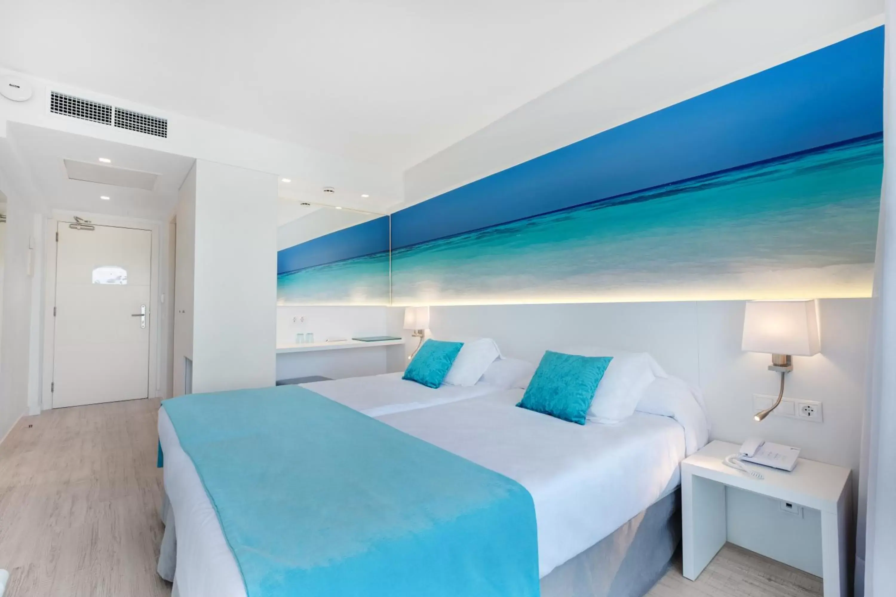 Bed in Plaza Santa Ponsa Boutique - Adults Only.