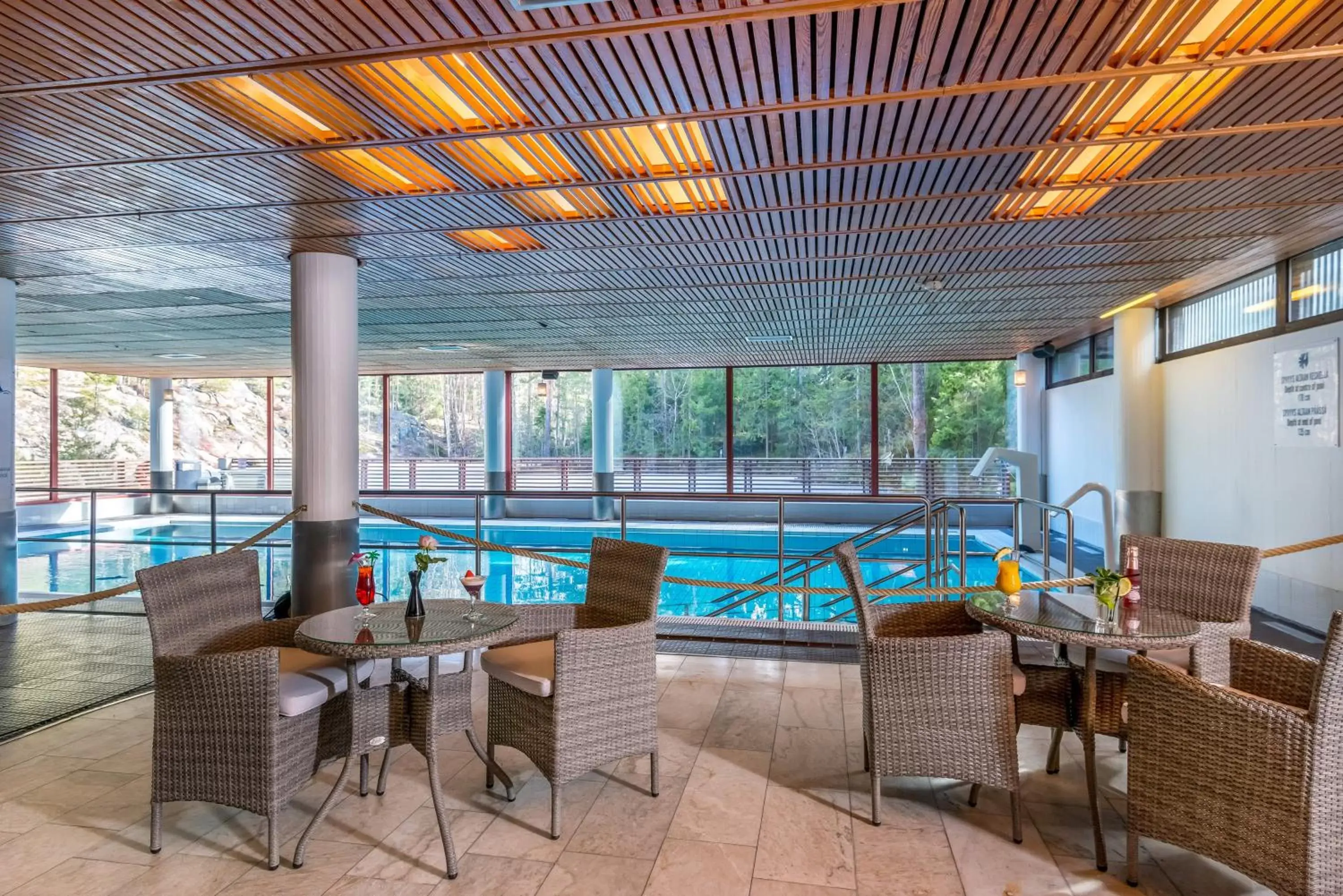 Swimming Pool in Hotel Korpilampi