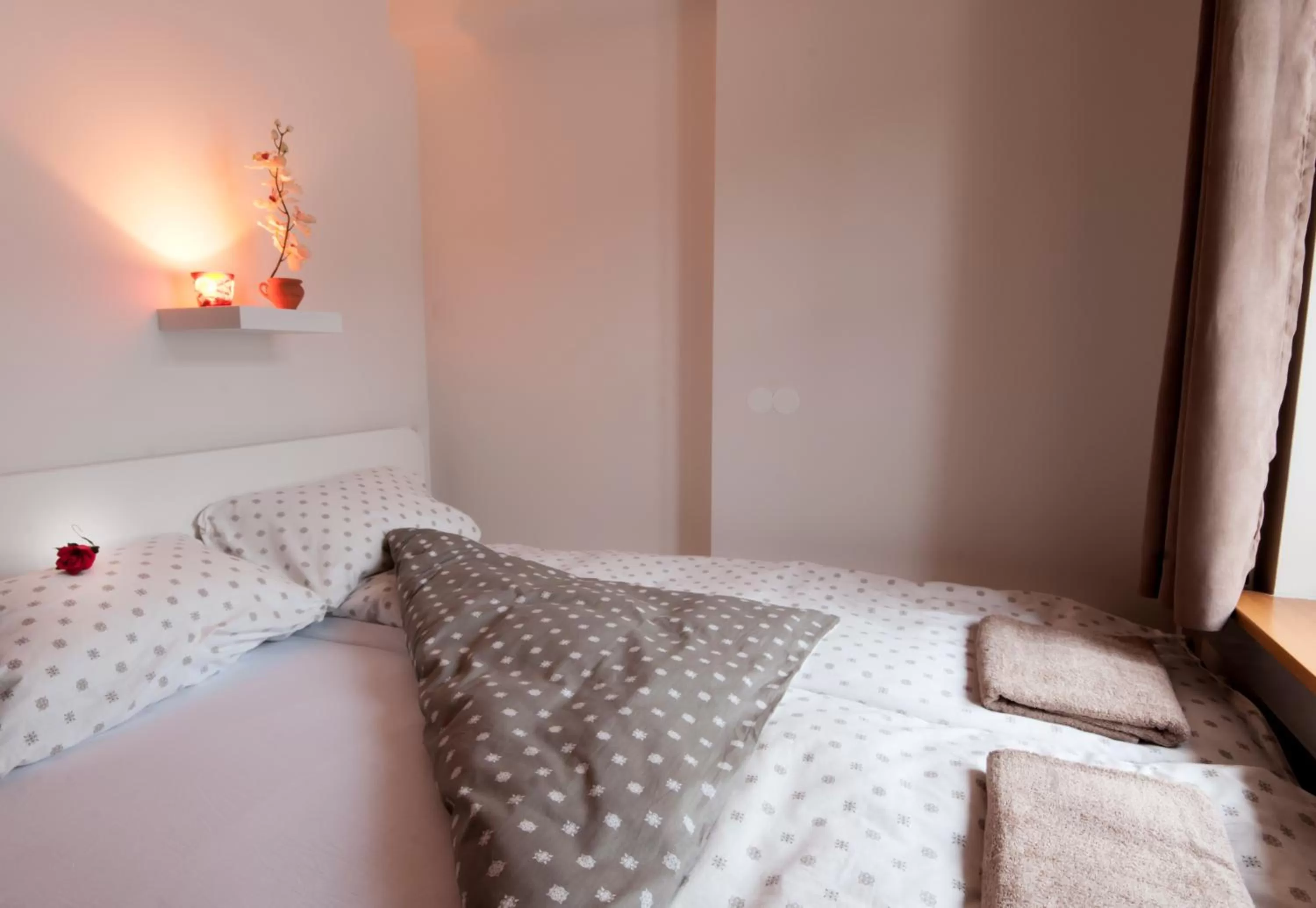 Bed in CUBE central rooms for 2