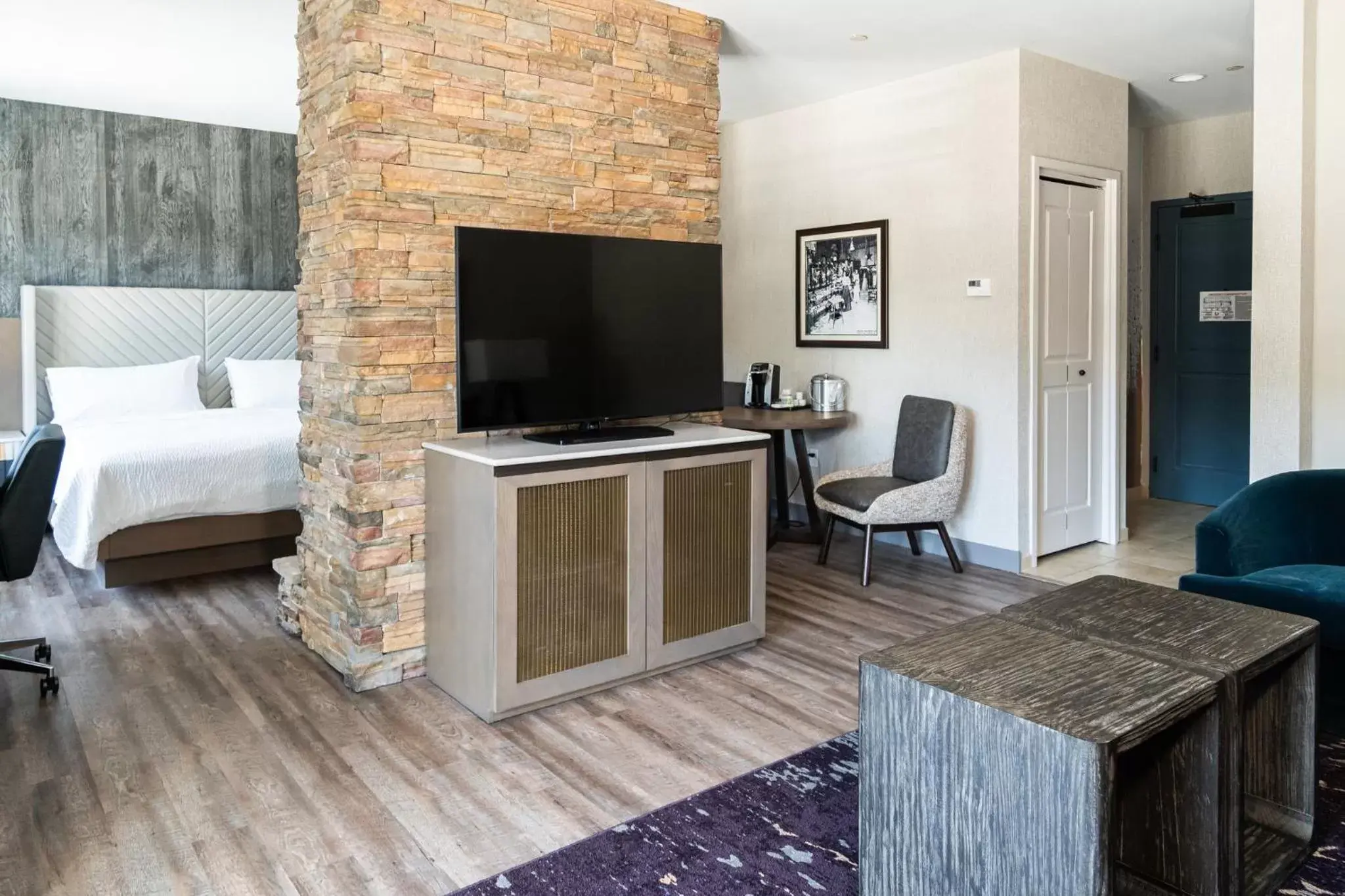 Photo of the whole room, TV/Entertainment Center in Holiday Inn Resort Deadwood Mountain Grand, an IHG Hotel