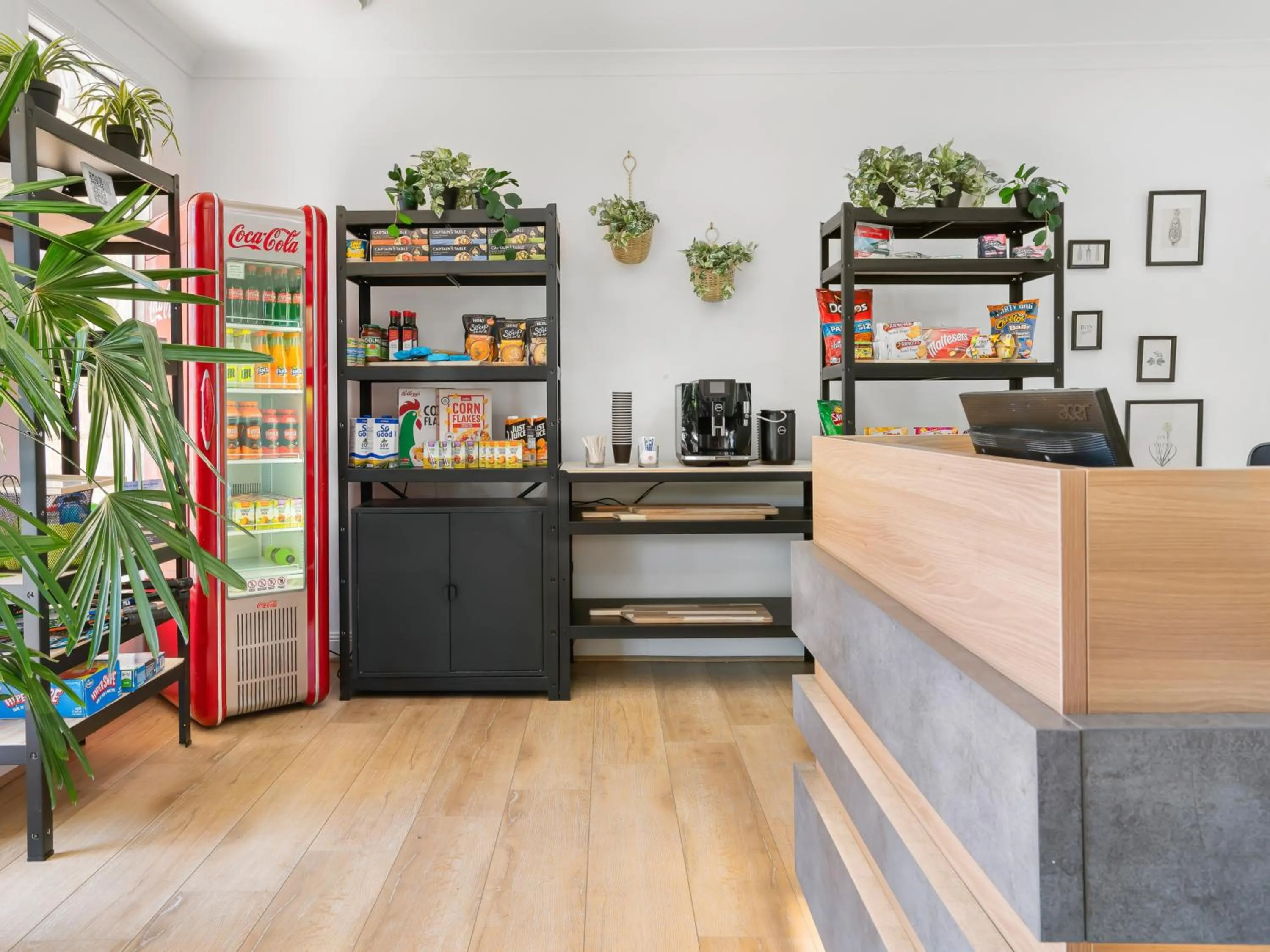 Supermarket/grocery shop in Leisure Inn Pokolbin Hill